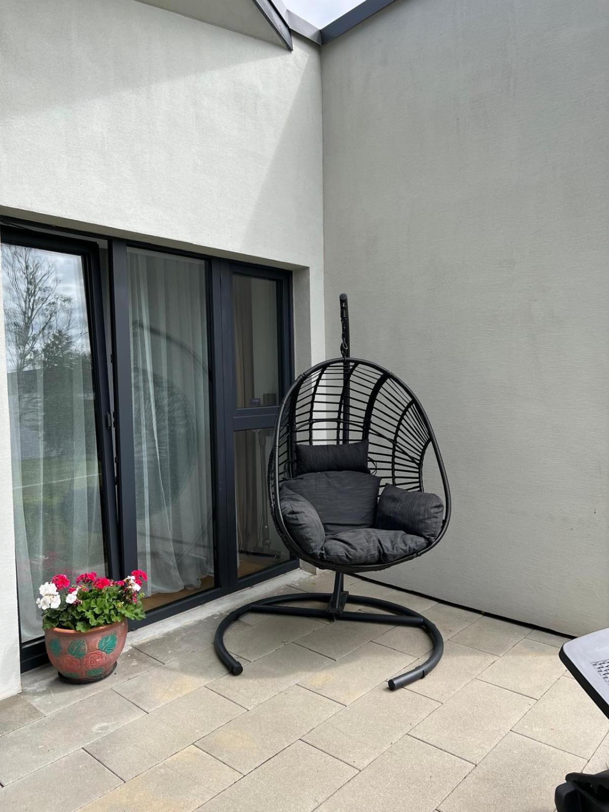 Albatross Relax Bungalow seaside view 4
