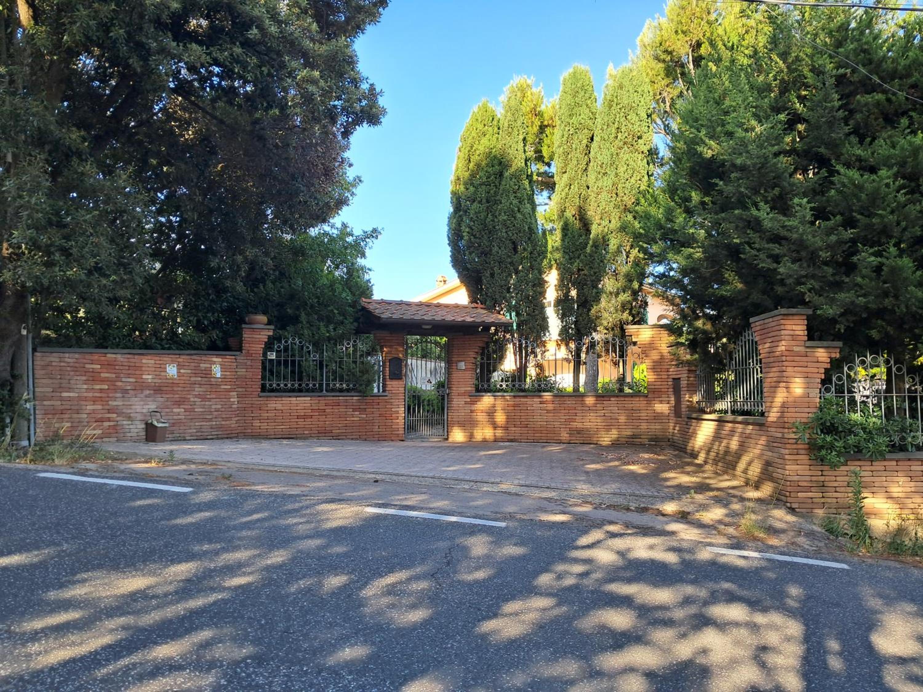 Biancolilla House