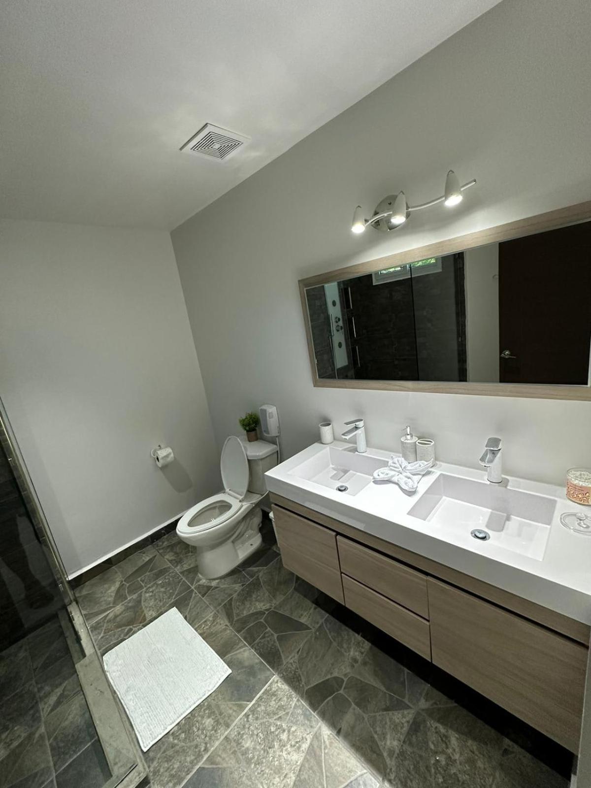 Beach Front Townhouse Monarca C view 5