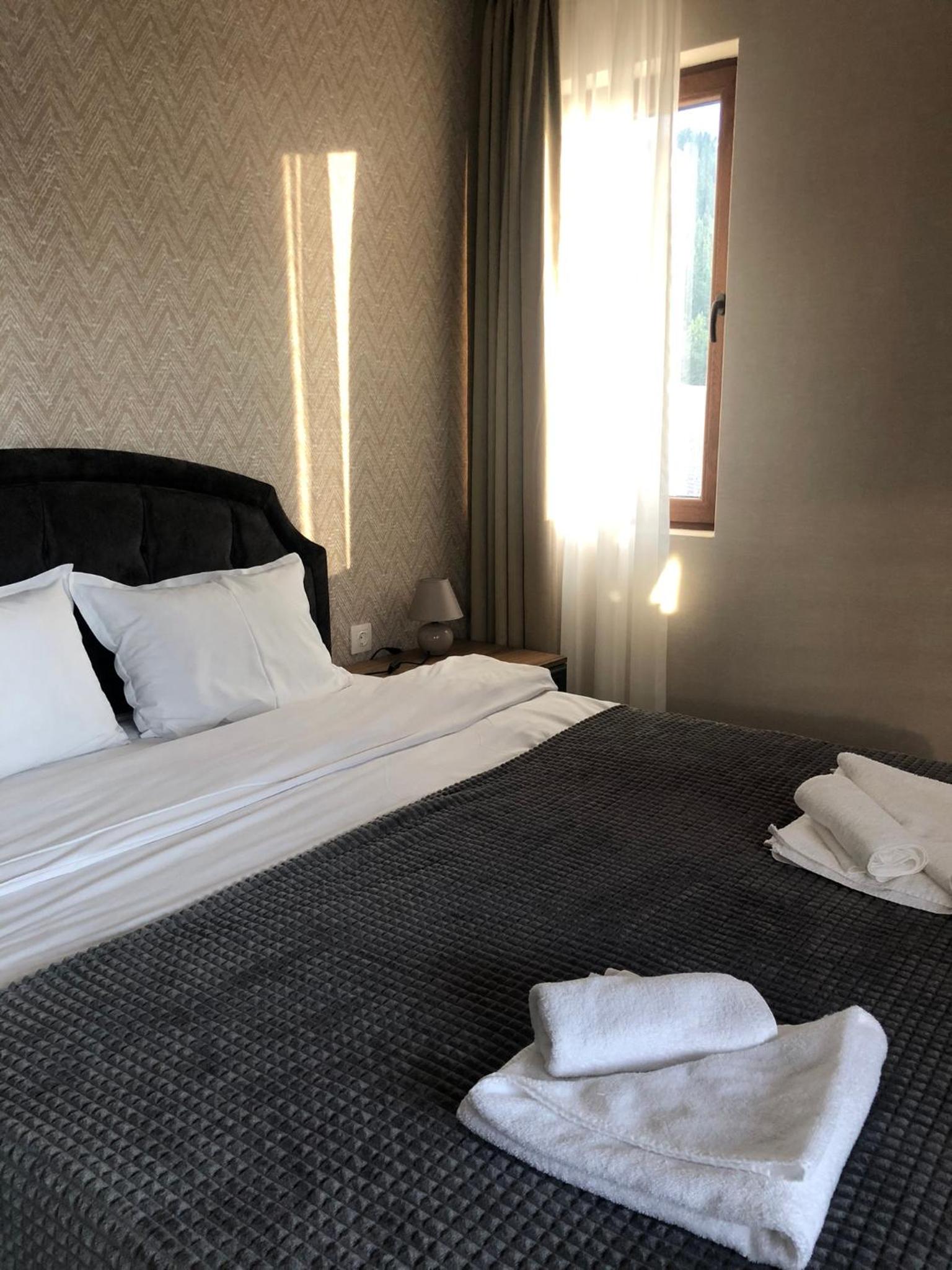 Luxury Aparthotel STUDENETS view 3