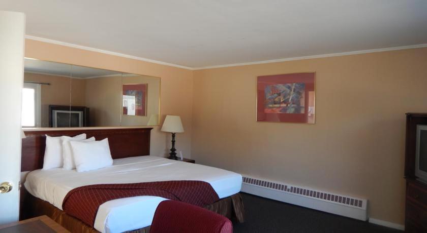 Capri Motel