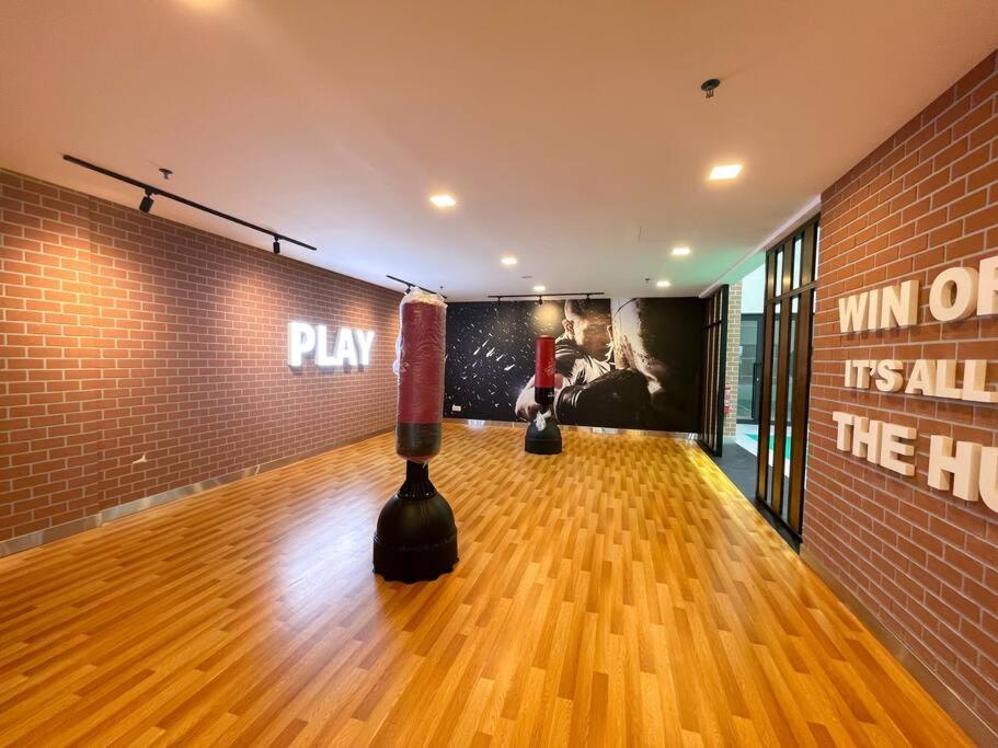 The Little Series - City View - 7 Pax