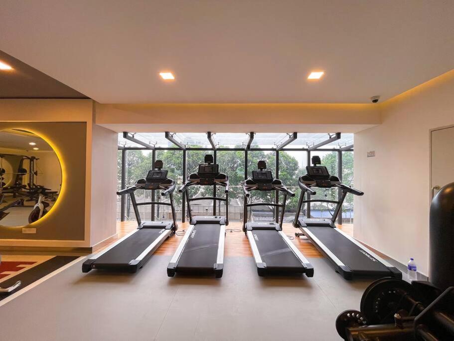 The Little Series - City View - 7 Pax