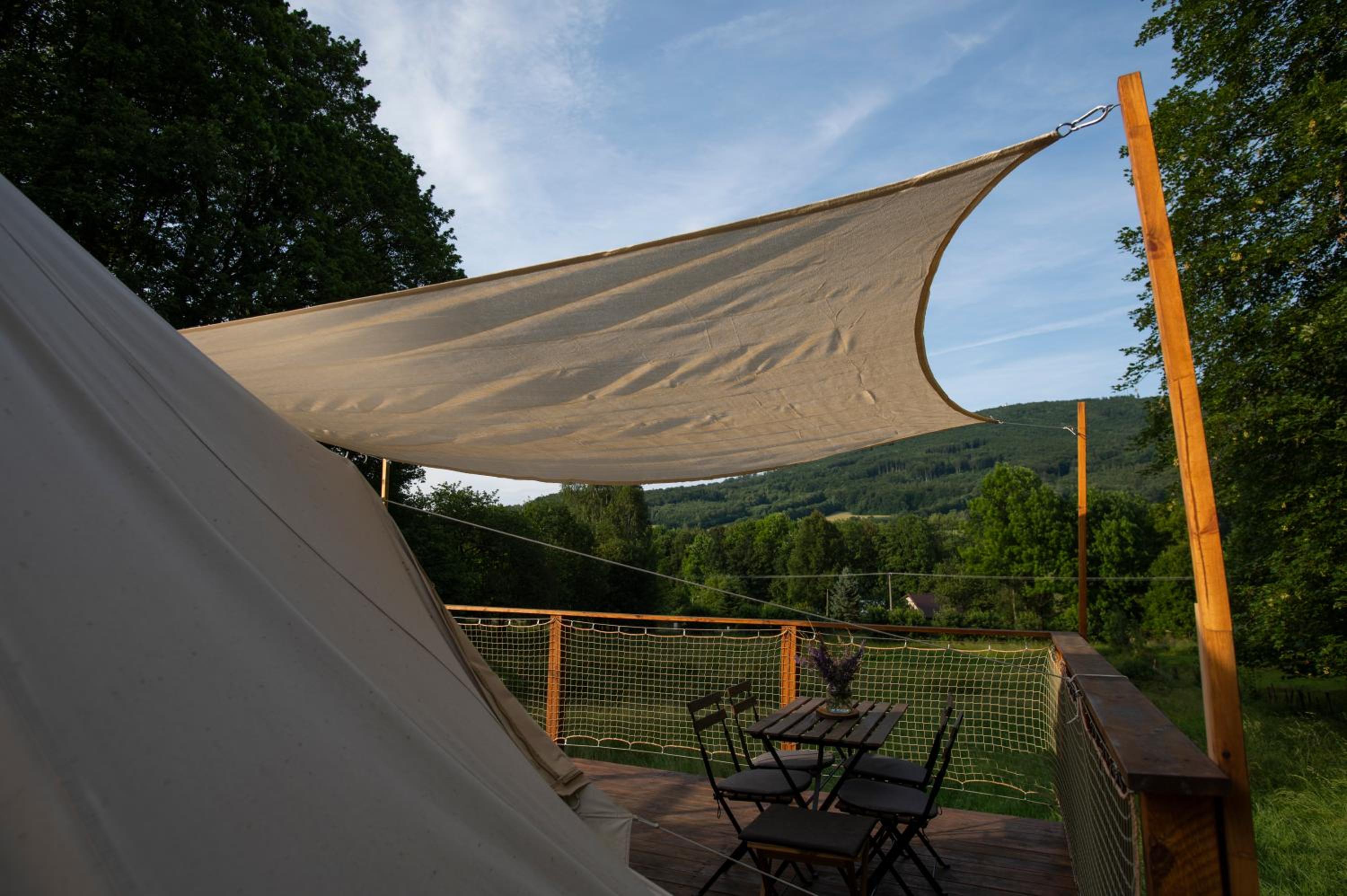 Glamping & Farm Zlaté Podlesí - Stan na louce
