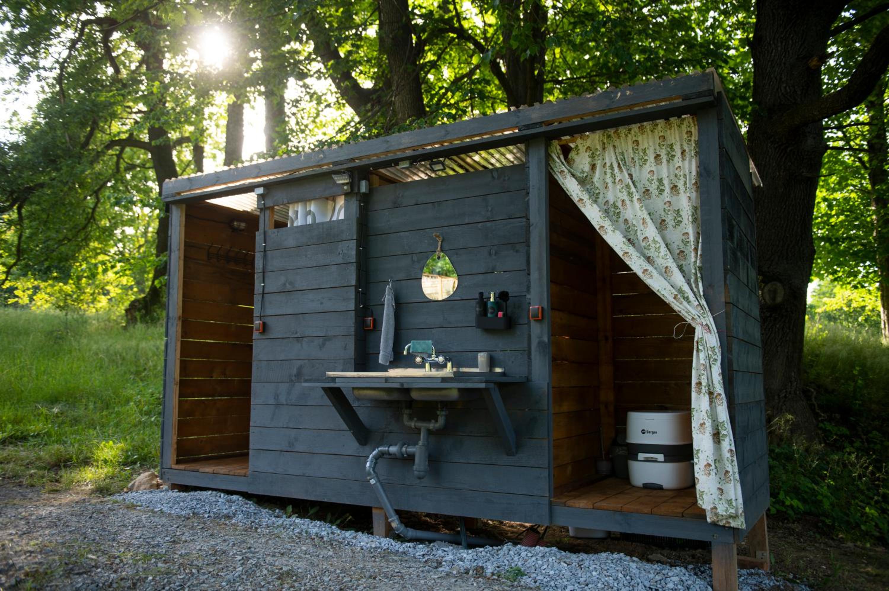 Glamping & Farm Zlaté Podlesí - Stan na louce