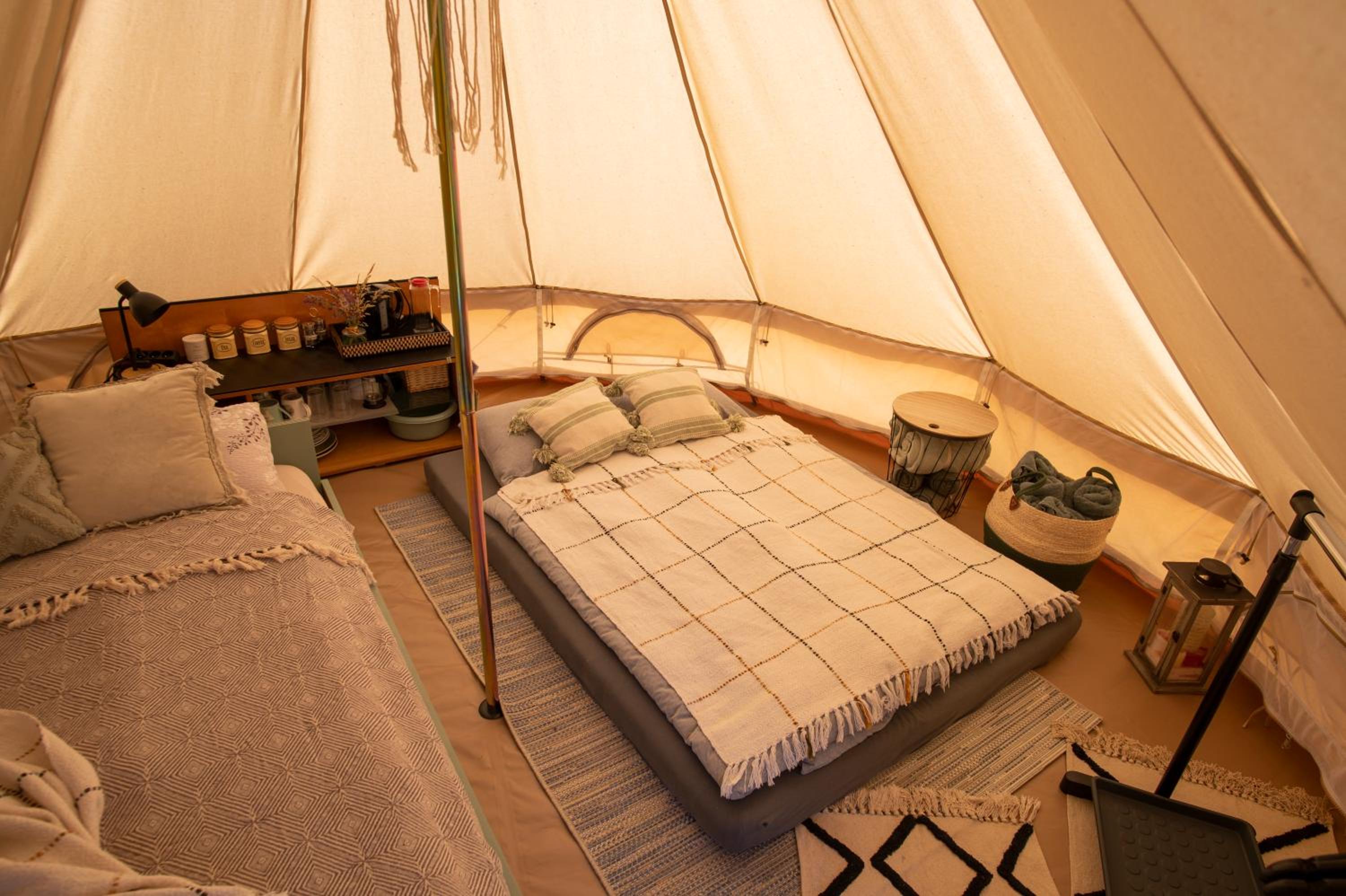 Glamping & Farm Zlaté Podlesí - Stan na louce