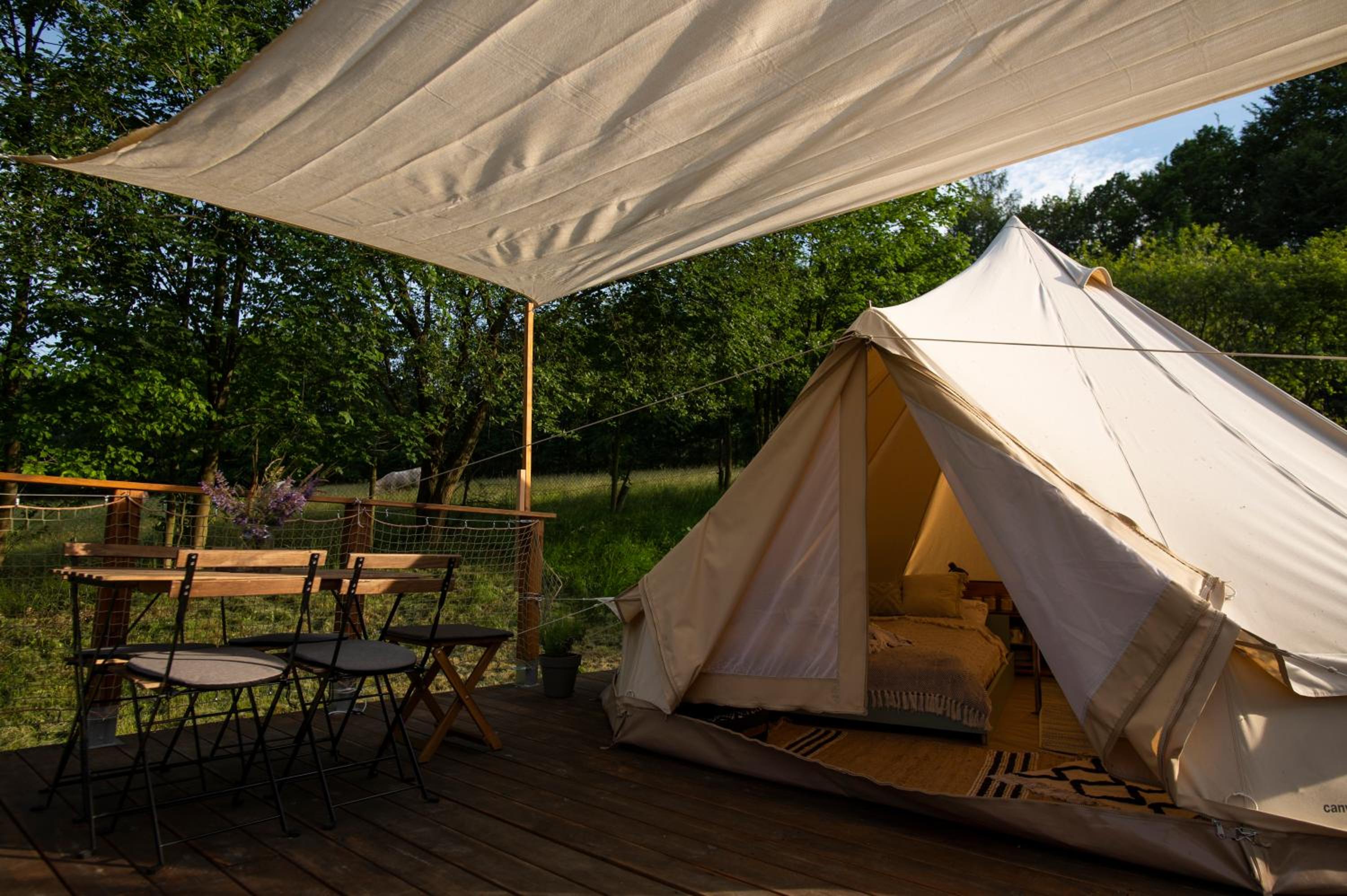 Glamping & Farm Zlaté Podlesí - Stan na louce