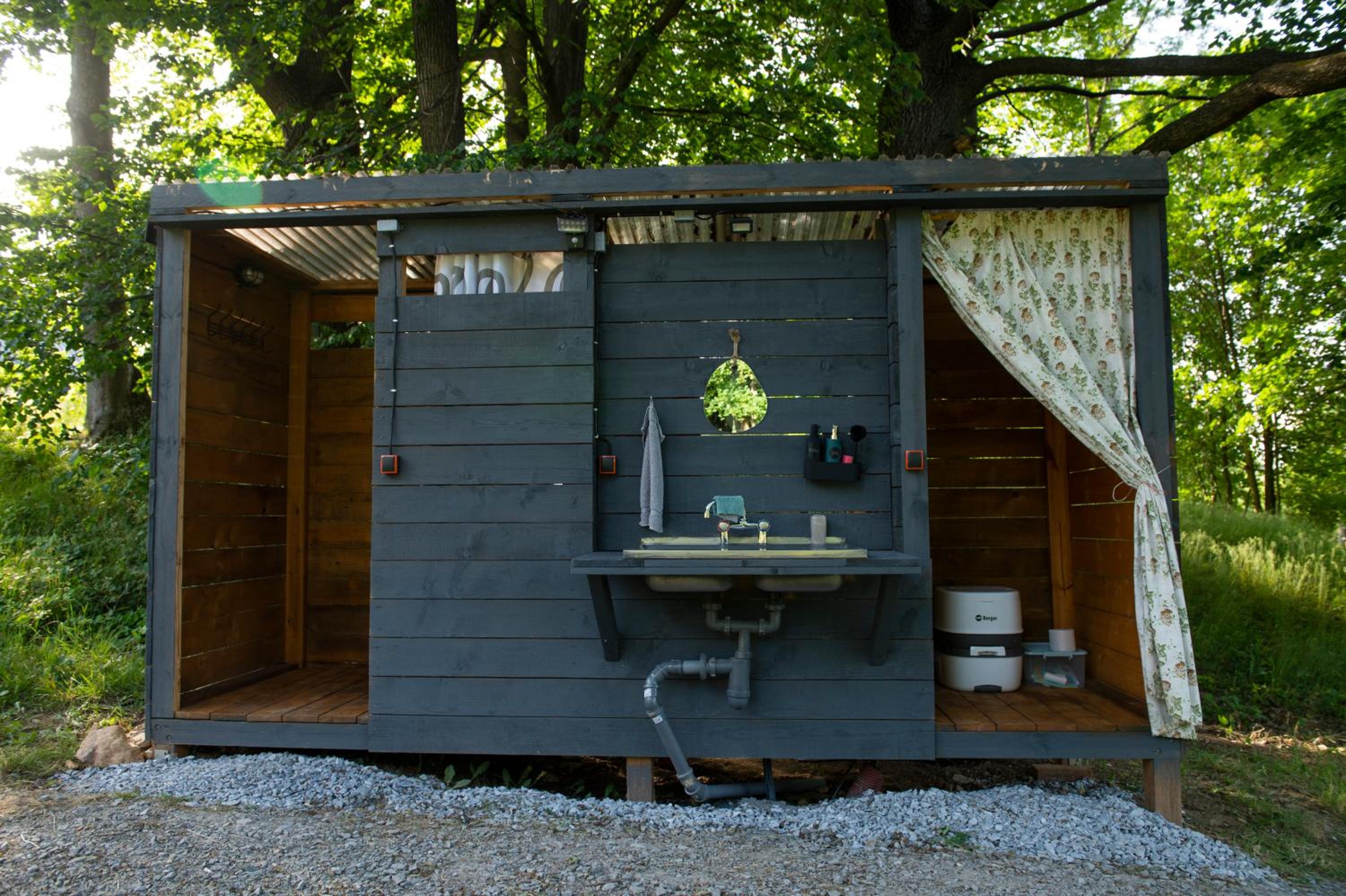 Glamping & Farm Zlaté Podlesí - Stan na louce