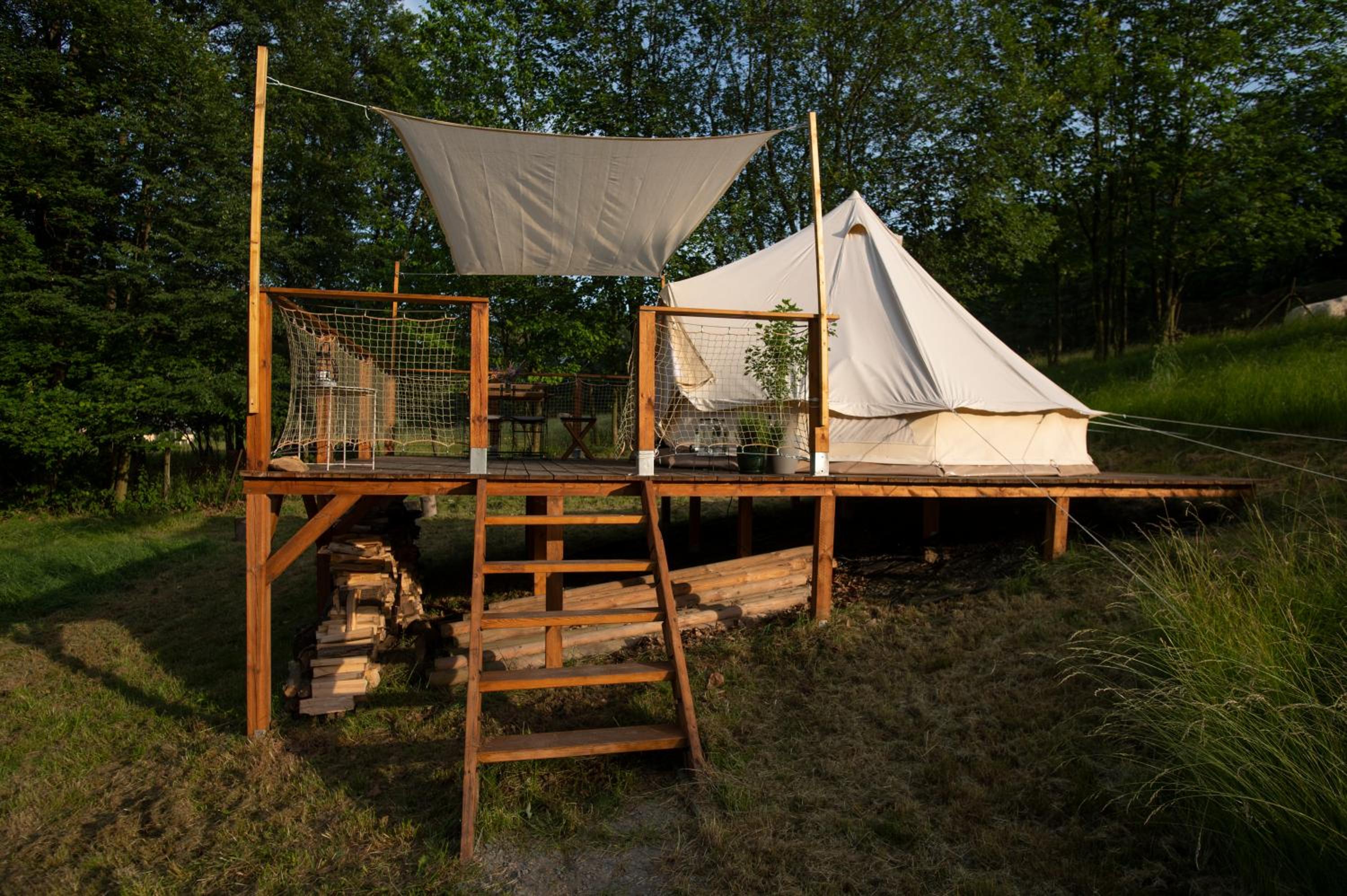 Glamping & Farm Zlaté Podlesí - Stan na louce
