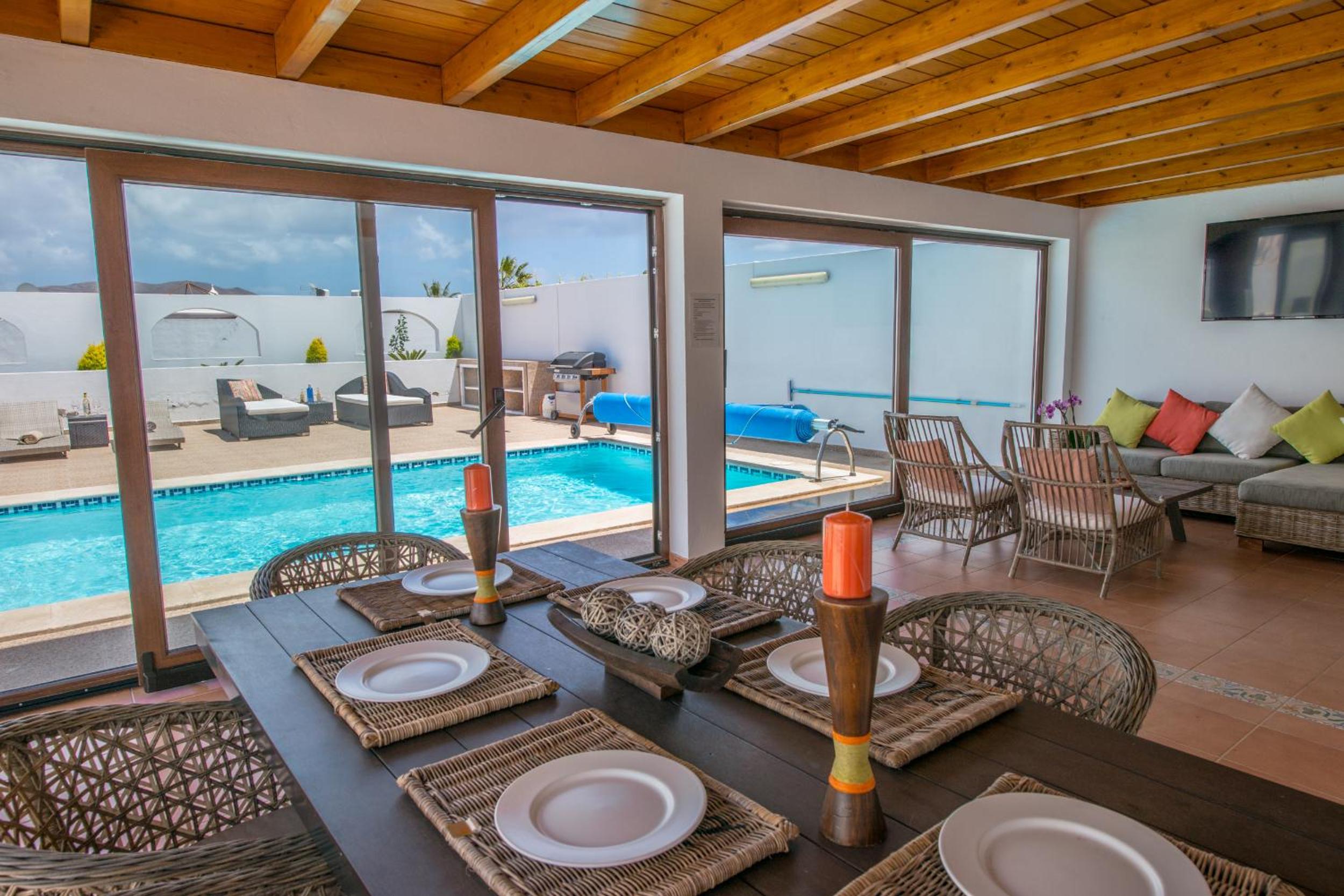 Villa Bonilla con piscina climatizada y jacuzzi