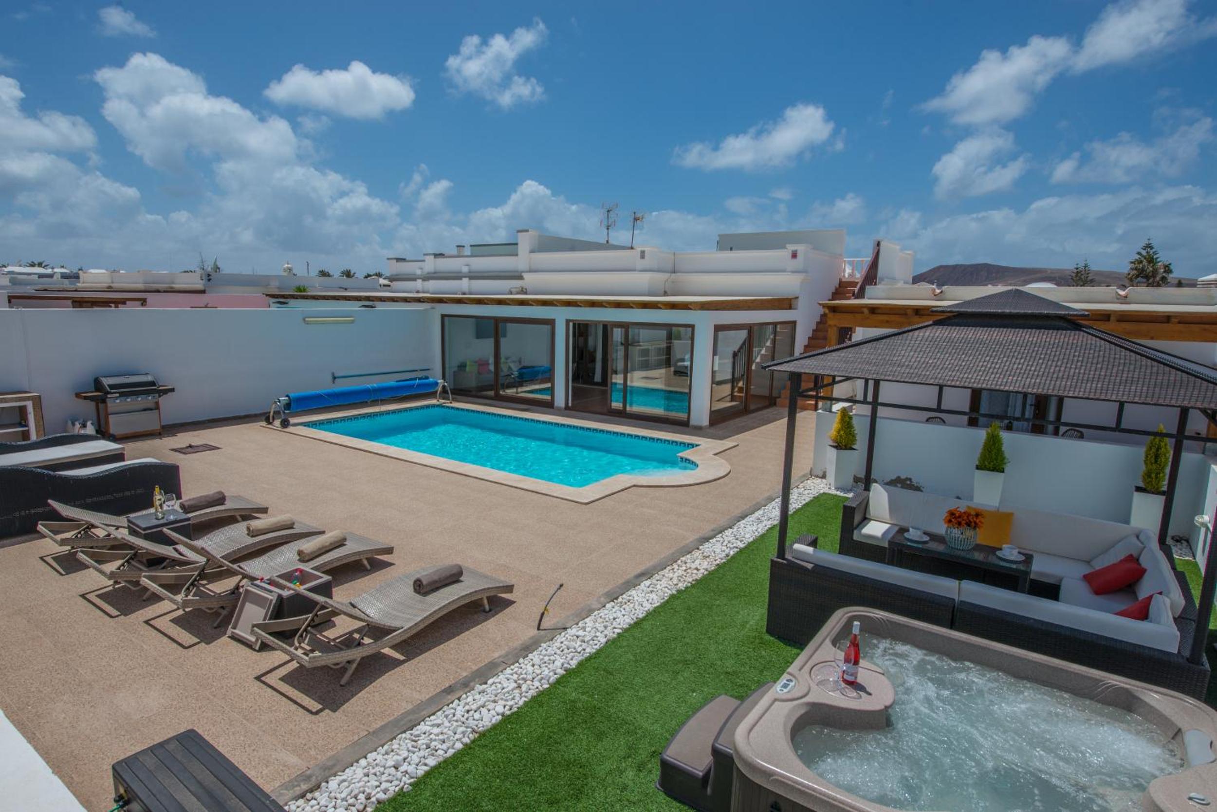 Villa Bonilla con piscina climatizada y jacuzzi