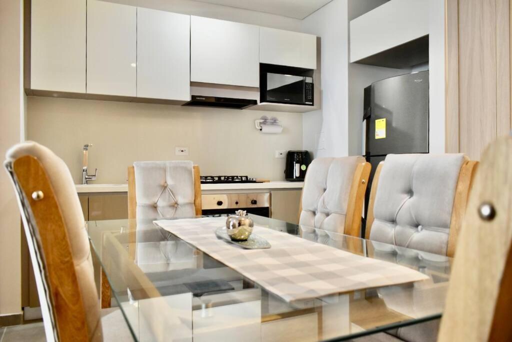 Apartamento Con Vista Al Mar Salguero Suites