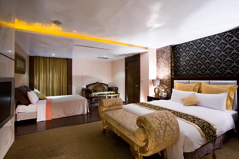 Crystal Business Motel