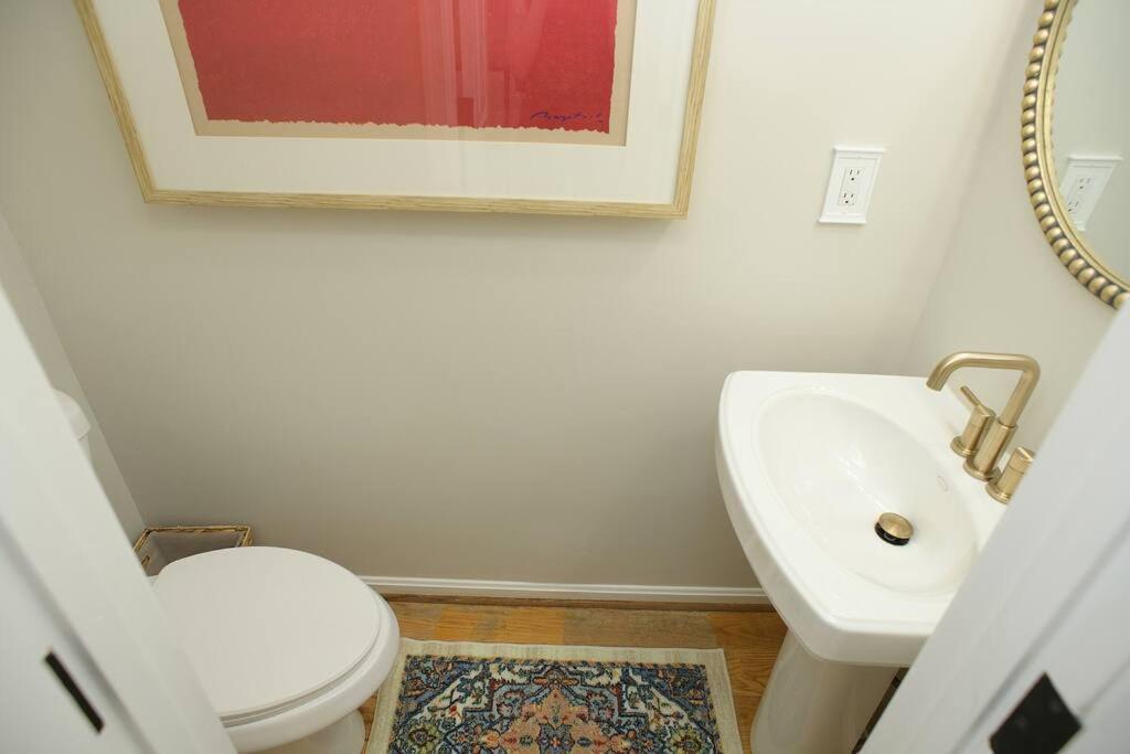 Charming Annapolis Townhome view 3