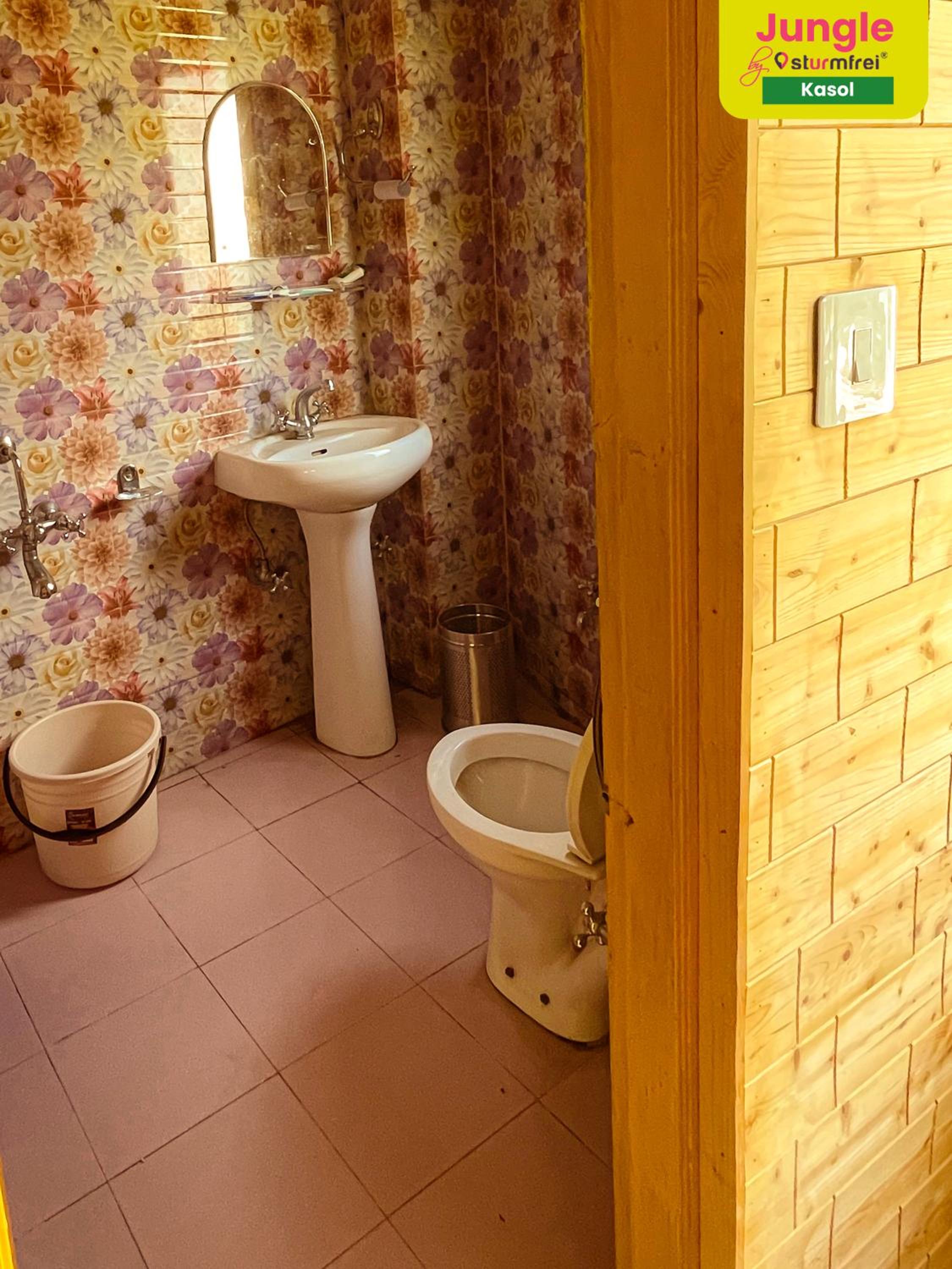 Photo 12