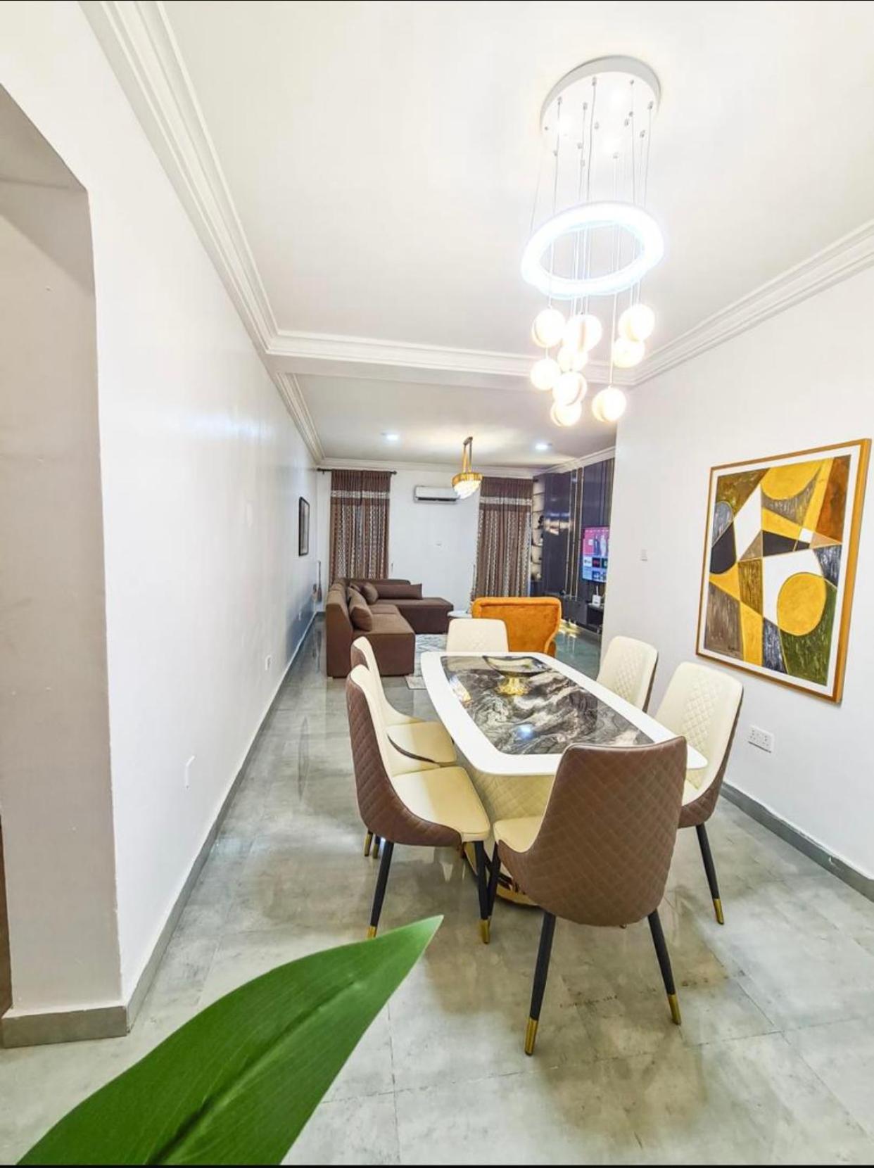 Apple apartment