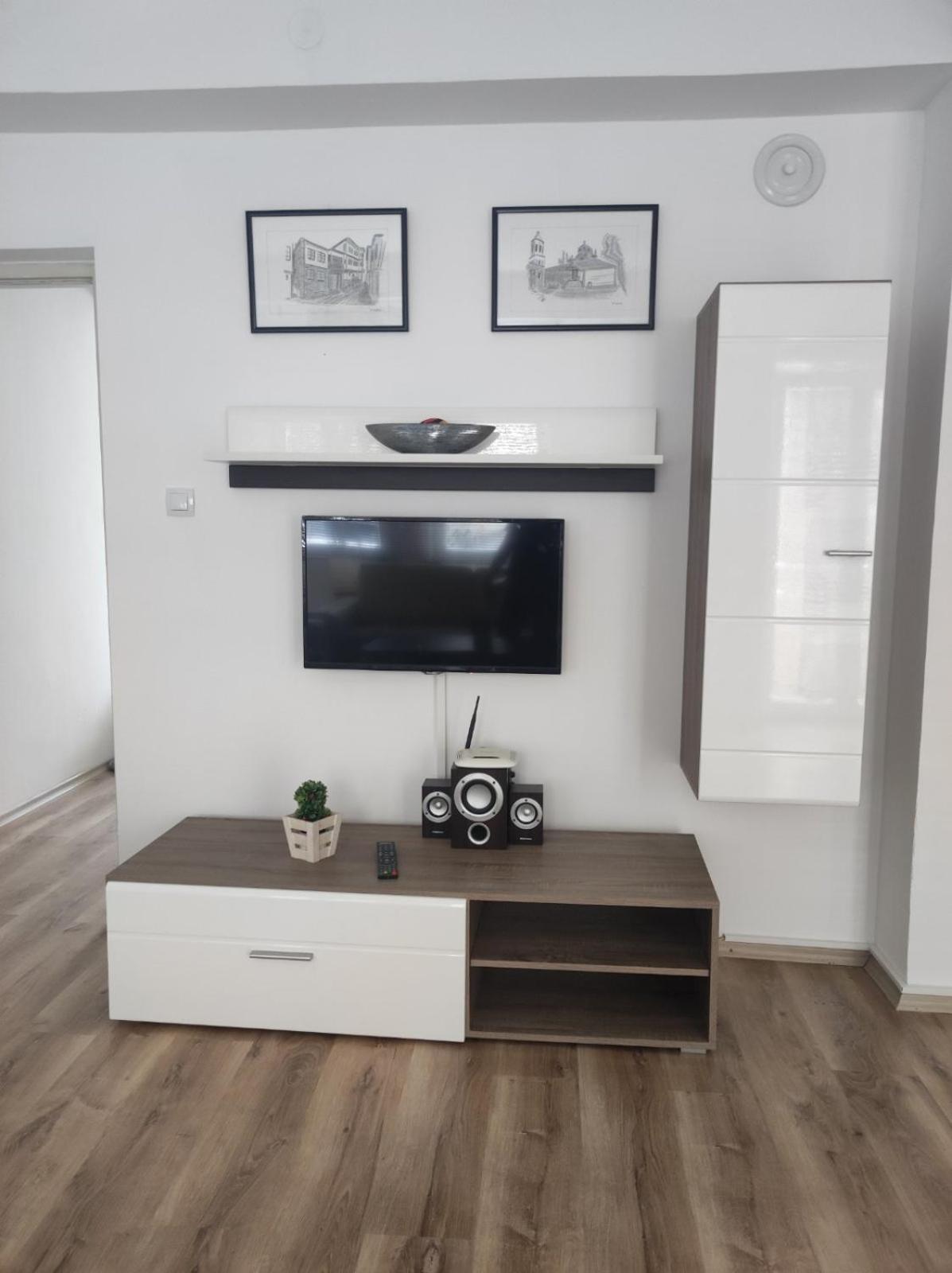 Stefea Apartment