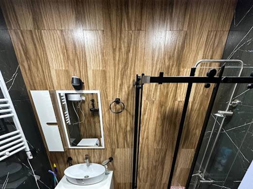 Avilion Apartments Sh 22 1 view 4