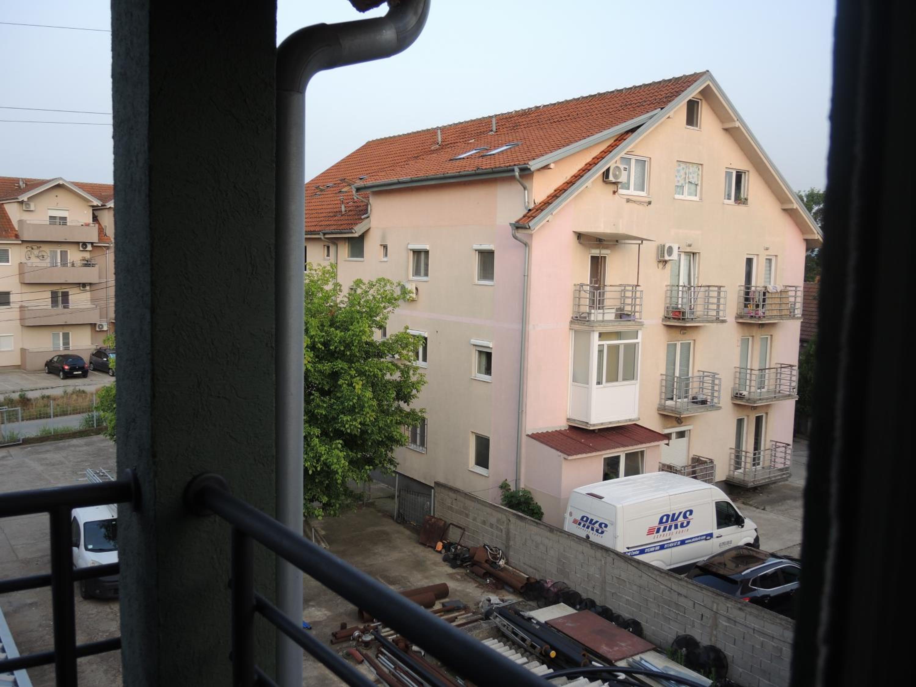 Photo 33
