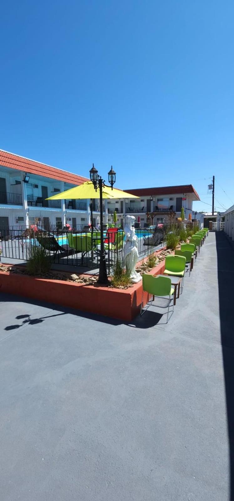 Hotel Riverside Motel - Image 1