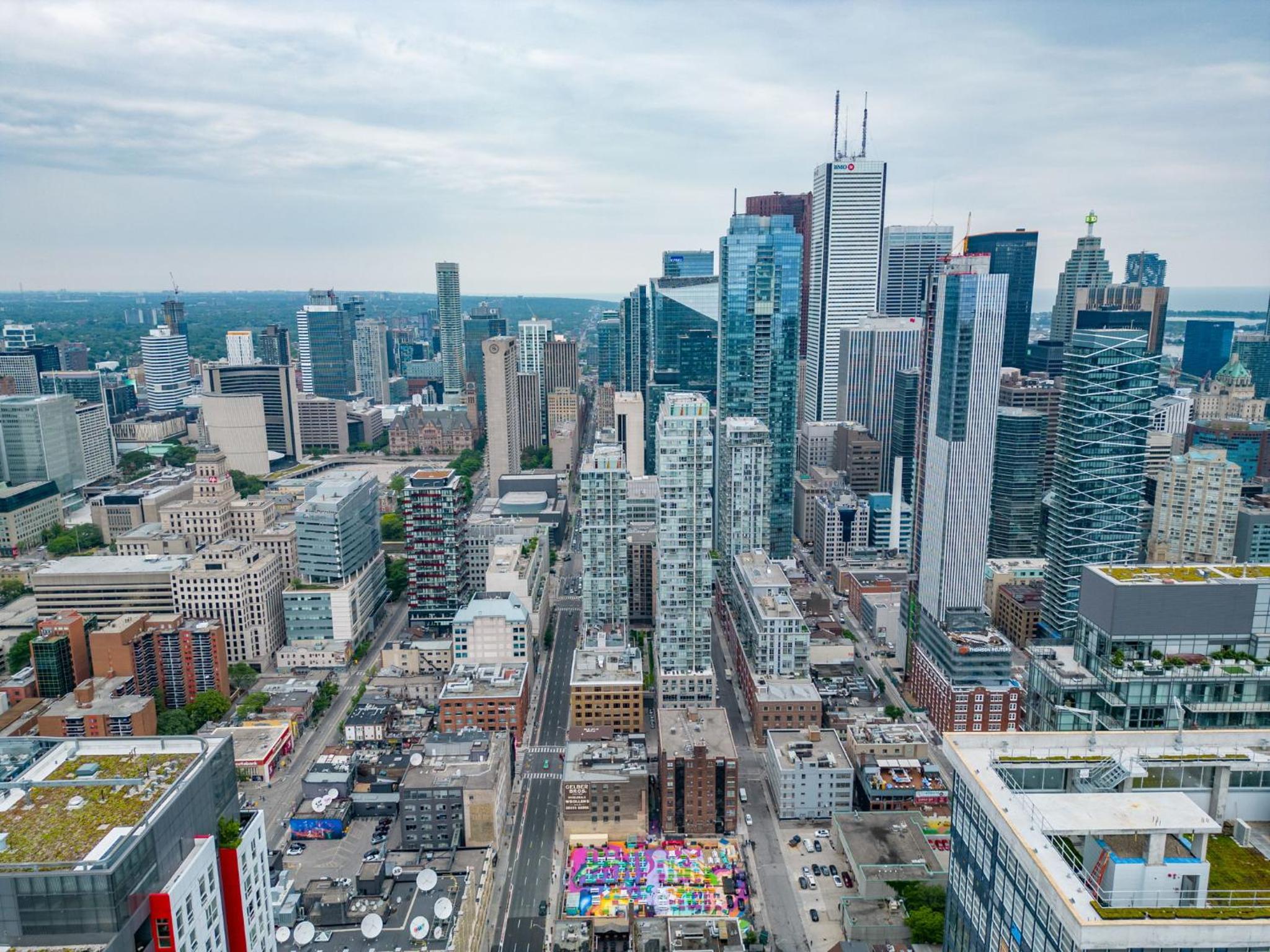 Bespoke 1BR Suite Entertainment District