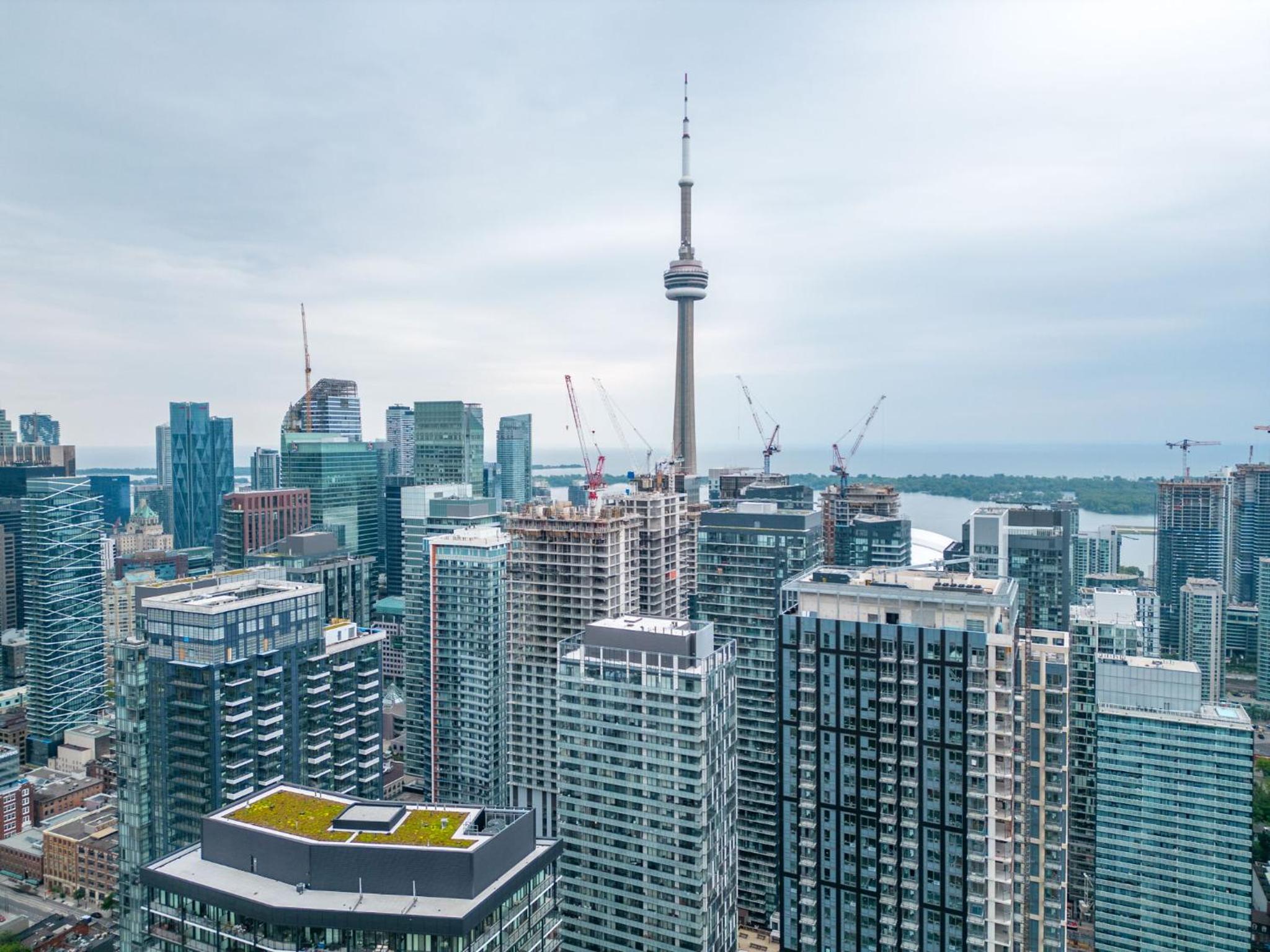 Bespoke 1BR Suite Entertainment District
