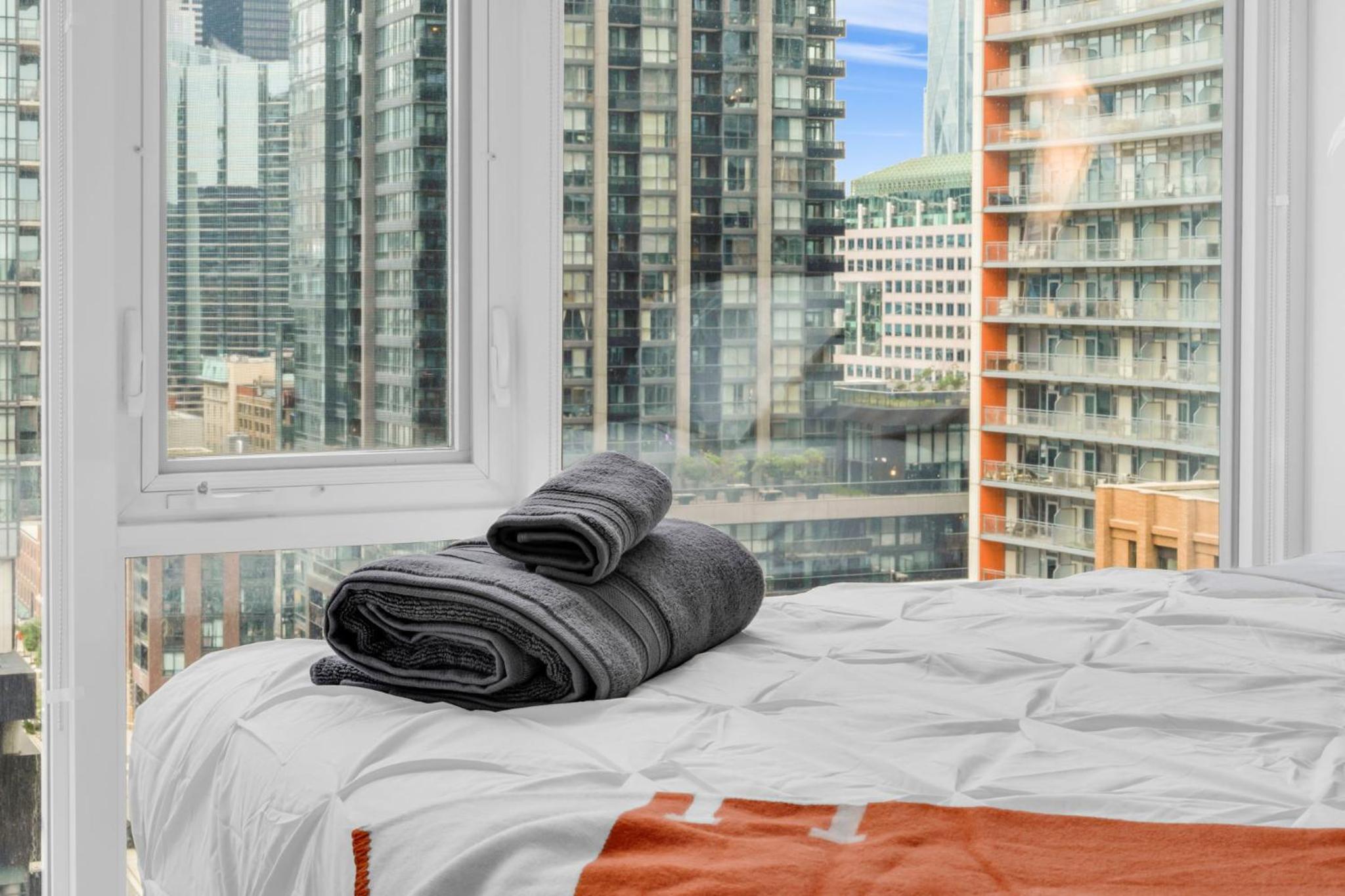 Bespoke 1BR Suite Entertainment District