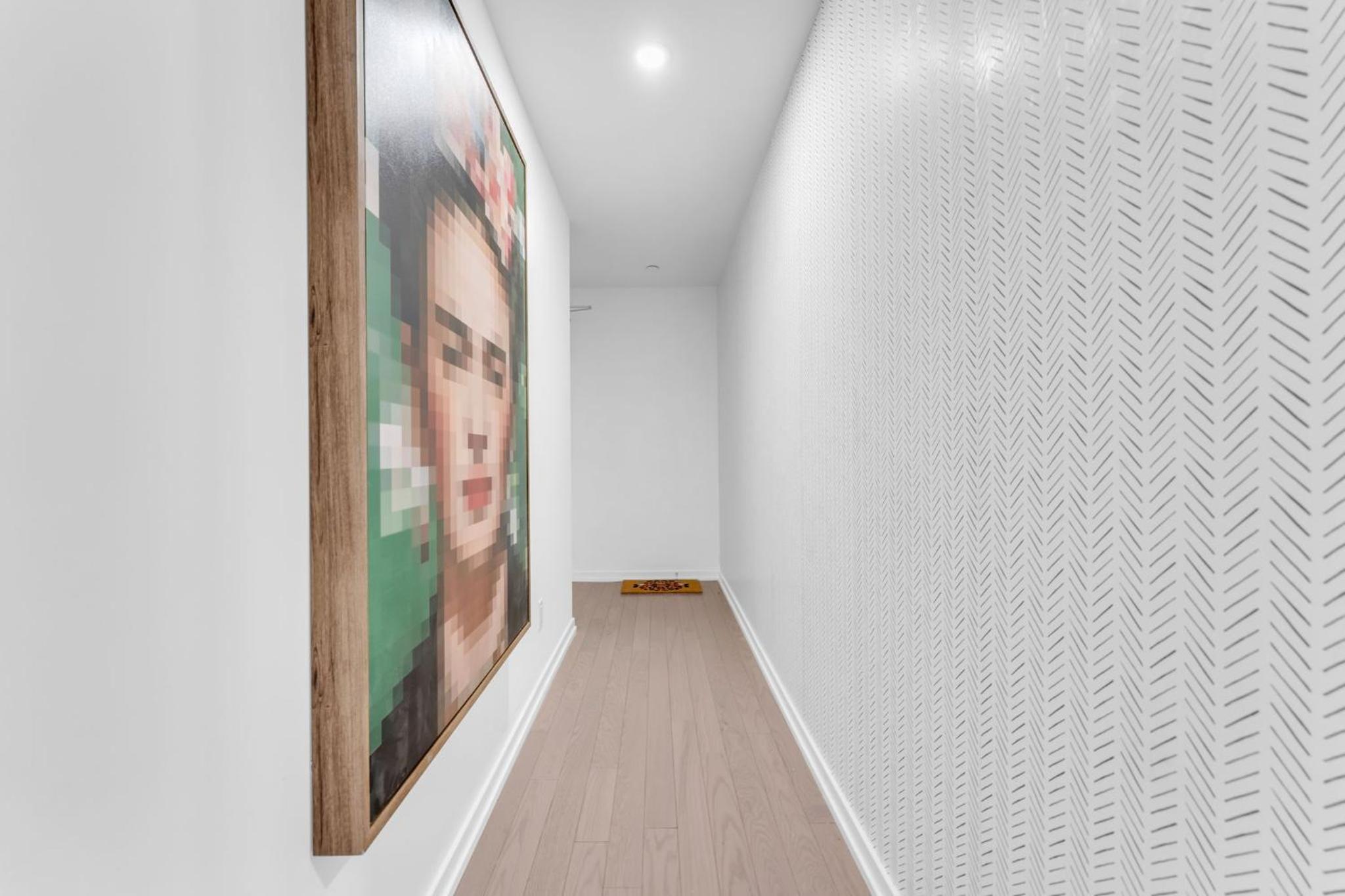 Bespoke 1BR Suite Entertainment District