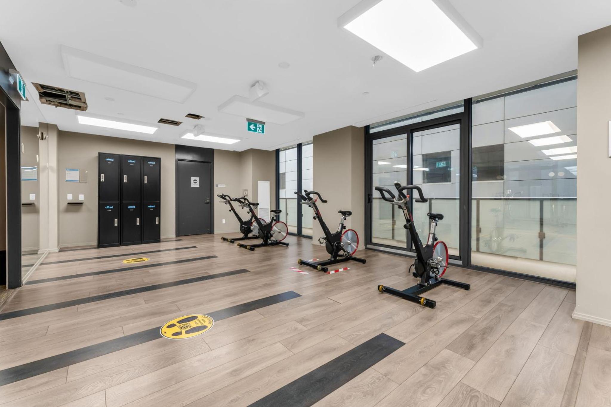 Bespoke 1BR Suite Entertainment District