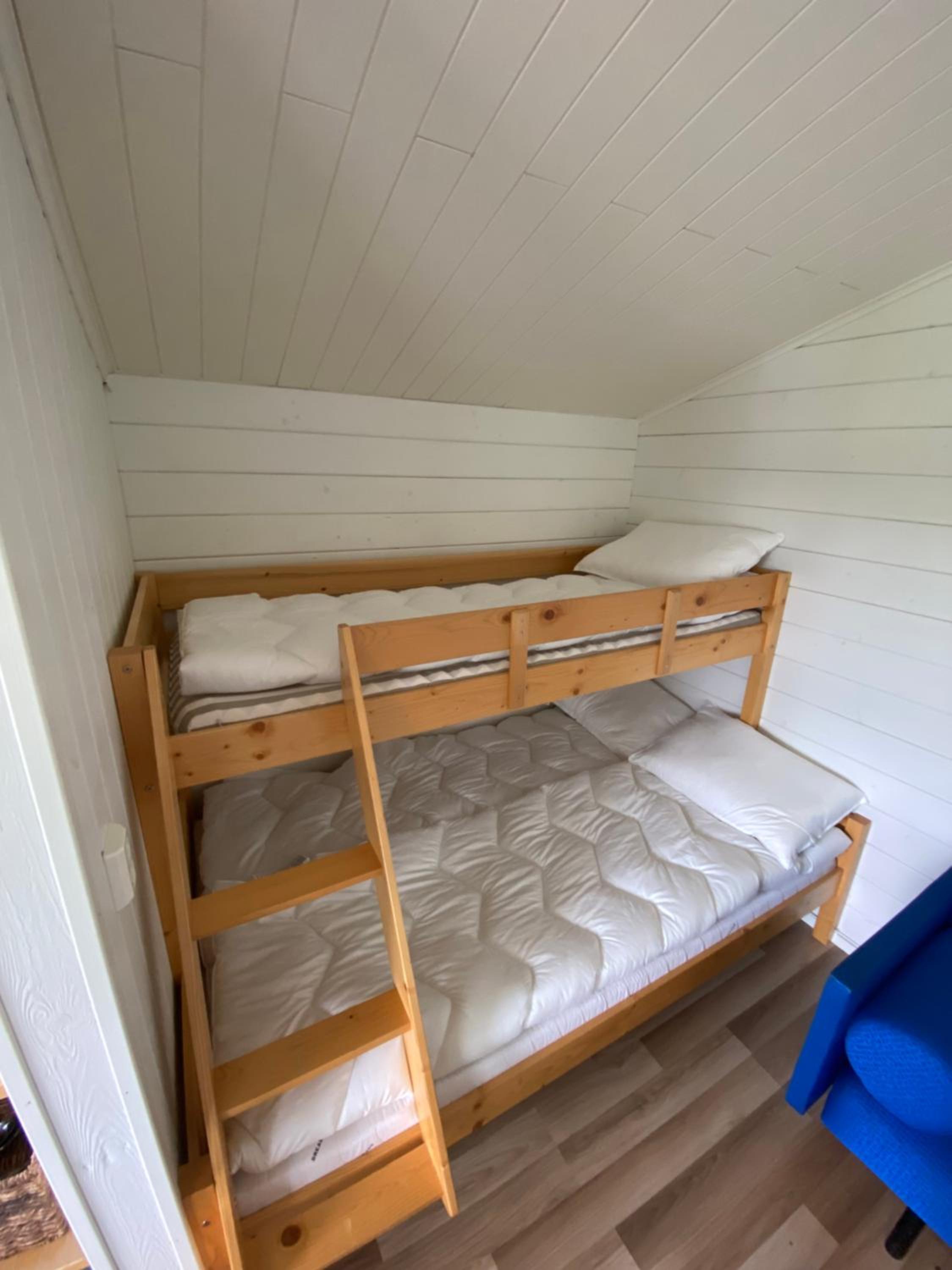 Sara's cabins-hytter view 2