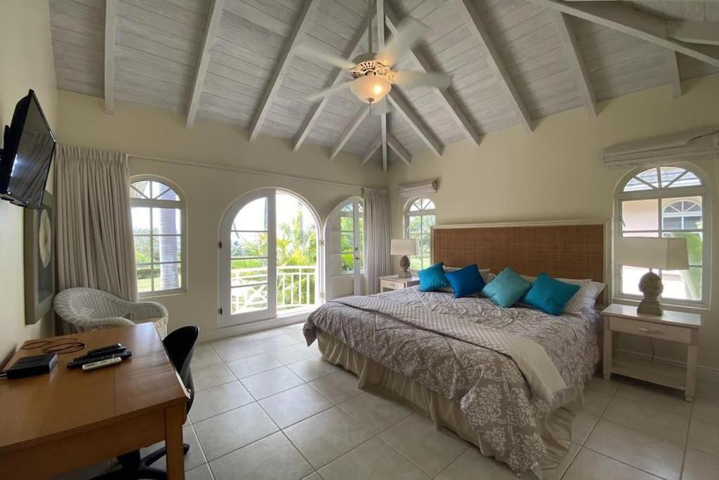 Luxury 3 Br 3 Bth Townhouse in Gated Community