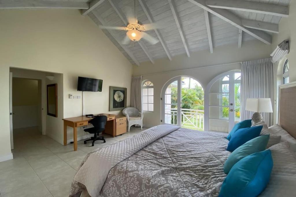 Luxury 3 Br 3 Bth Townhouse in Gated Community
