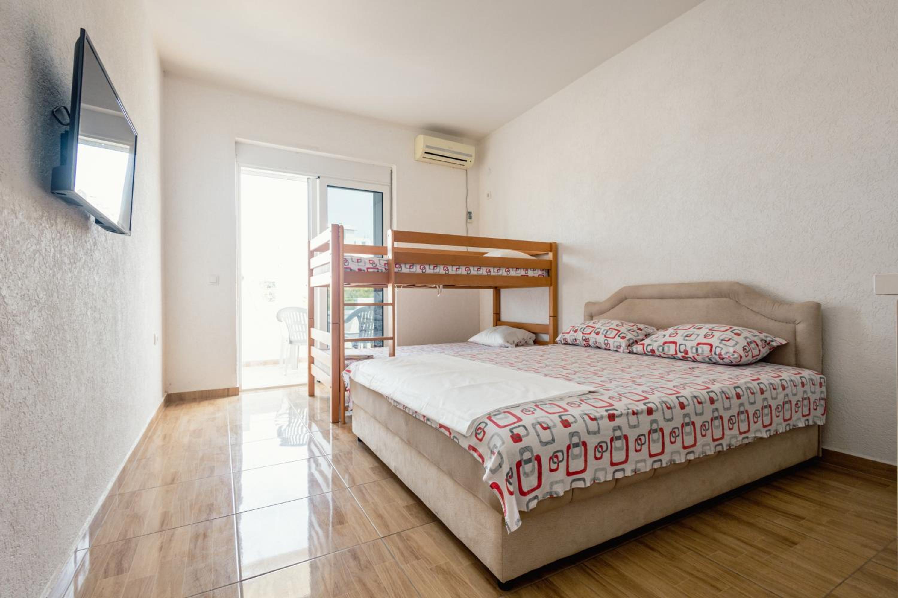 Kraja Apartments