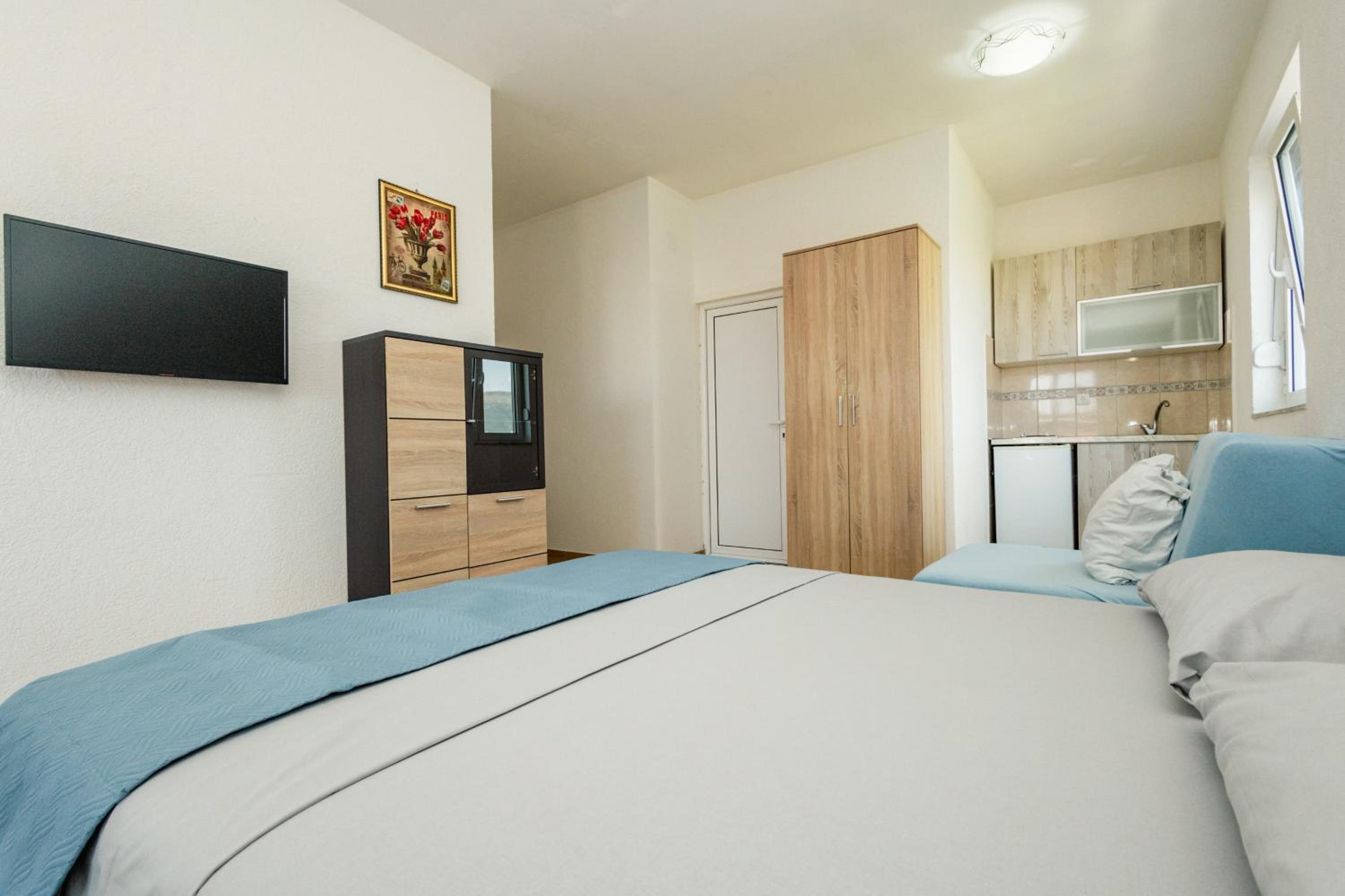 Kraja Apartments