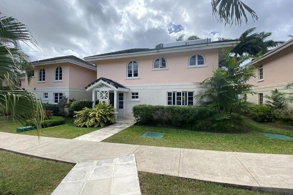 Luxury 3 Br 3 Bth Townhouse in Gated Community