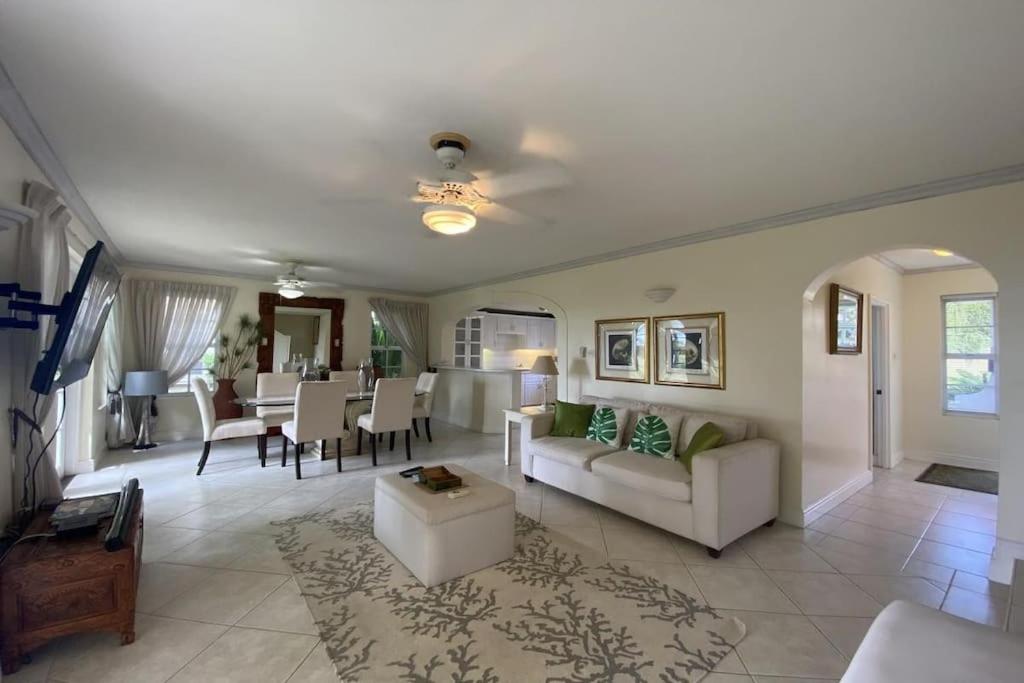 Luxury 3 Br 3 Bth Townhouse in Gated Community