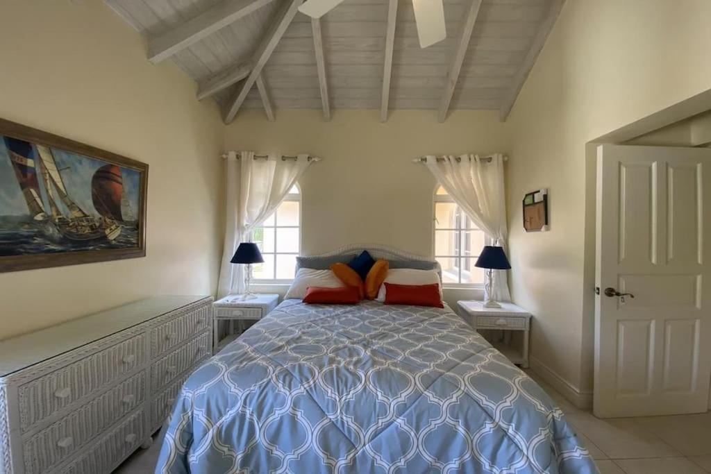 Luxury 3 Br 3 Bth Townhouse in Gated Community