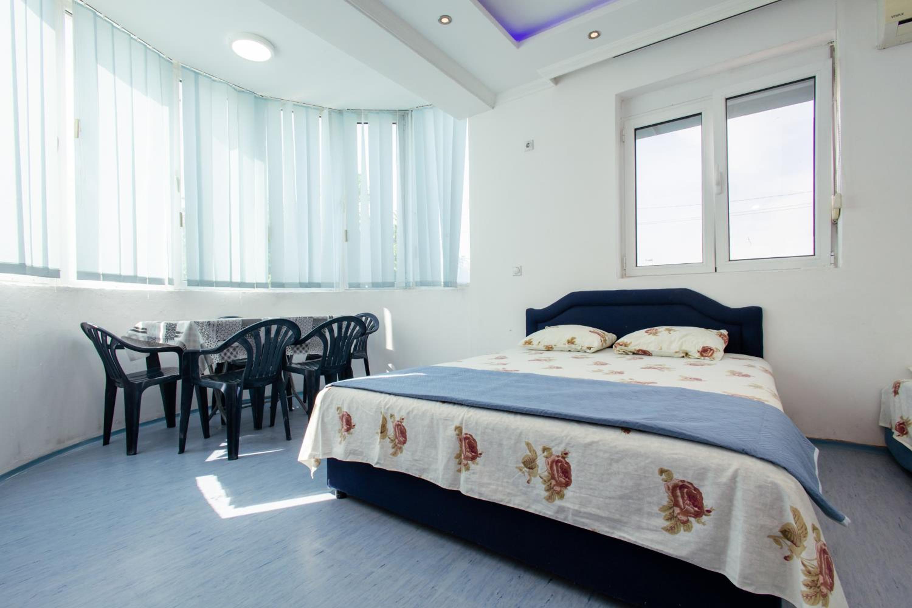 Kraja Apartments
