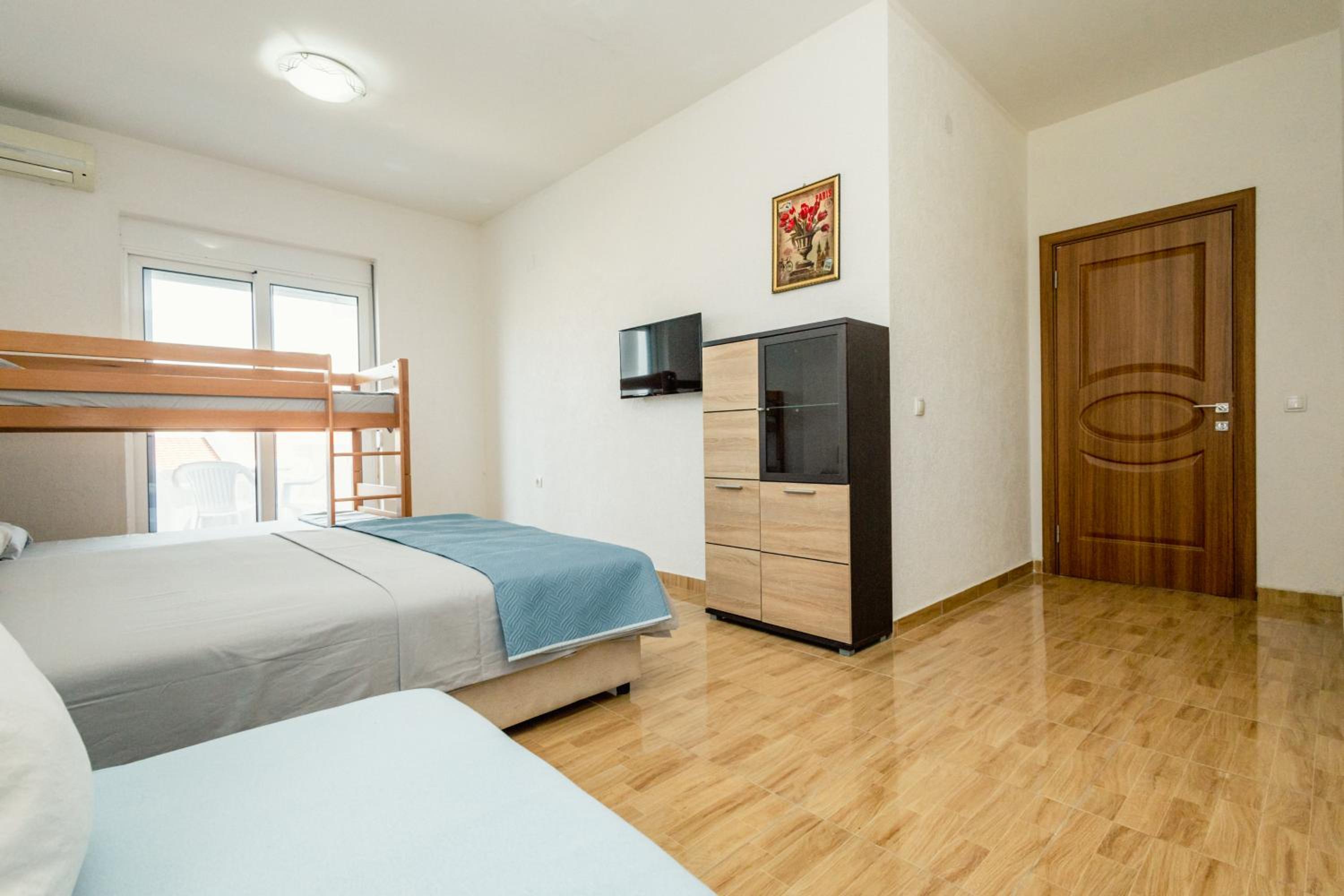 Kraja Apartments
