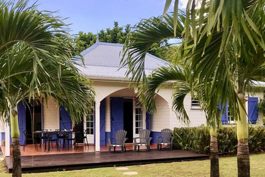 Villa Pakala au Diamant-jolie villa avec piscine et jardin