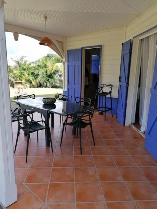 Villa Pakala au Diamant-jolie villa avec piscine et jardin