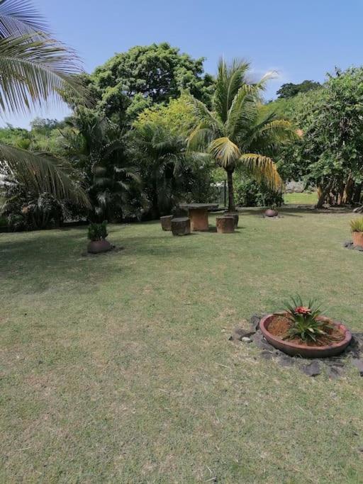 Villa Pakala au Diamant-jolie villa avec piscine et jardin