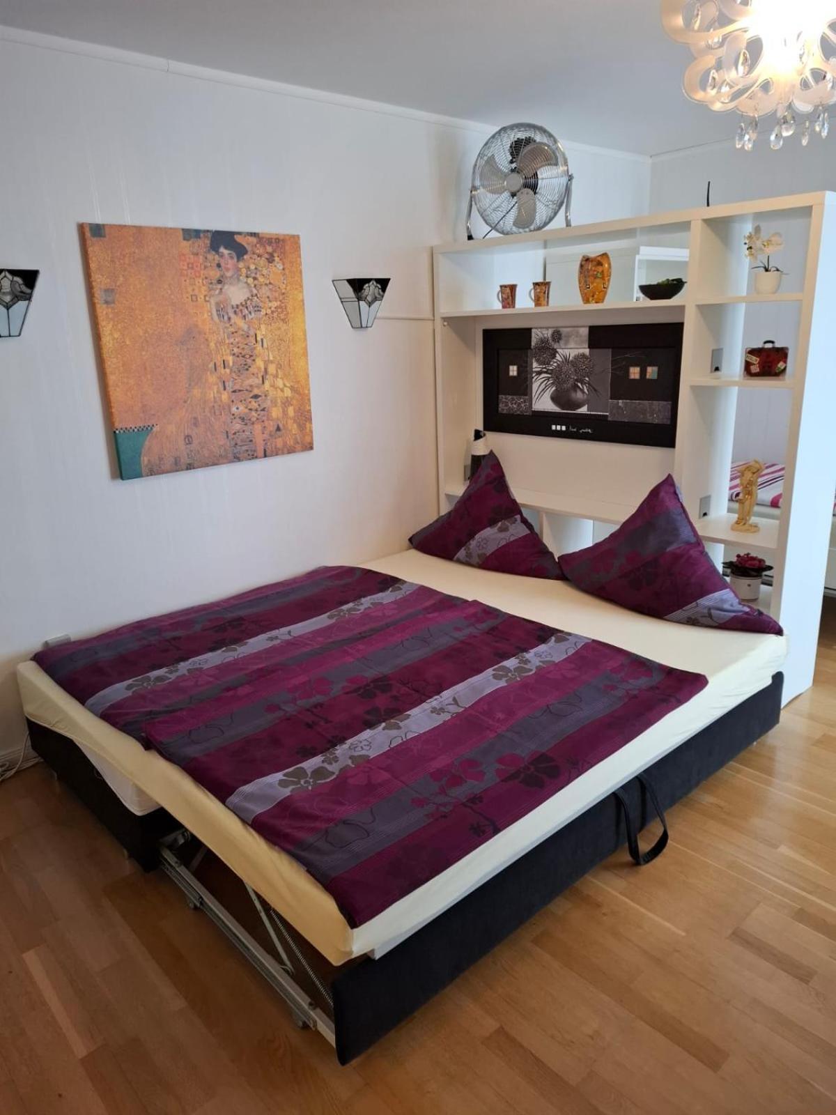 Modernes 1 Zimmer Luxusappartement KLEINER ROLAND mit Parkplatz und Balkon in Bremen Nähe Zentrum