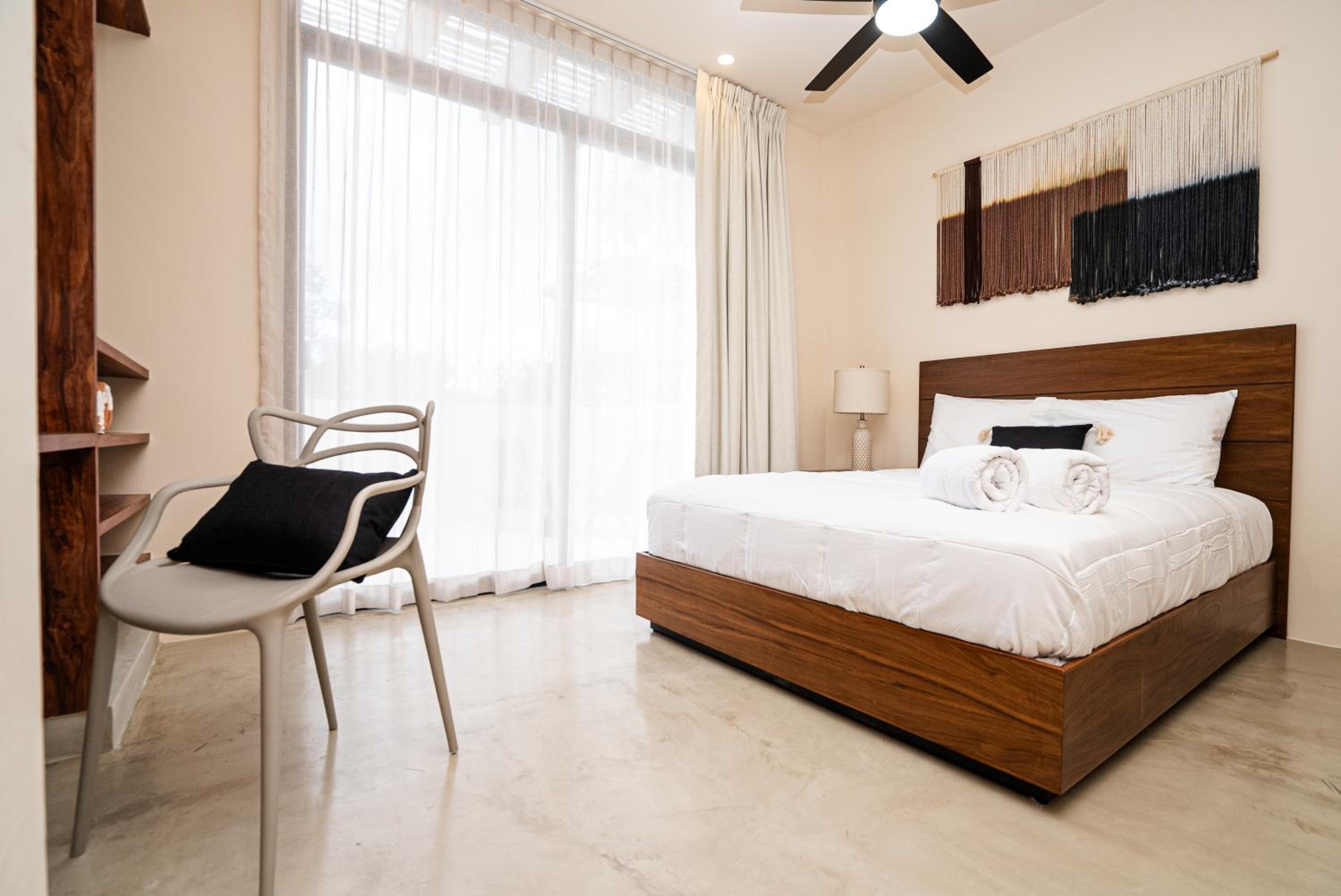 Penthouse with private jungle, pool, downtown