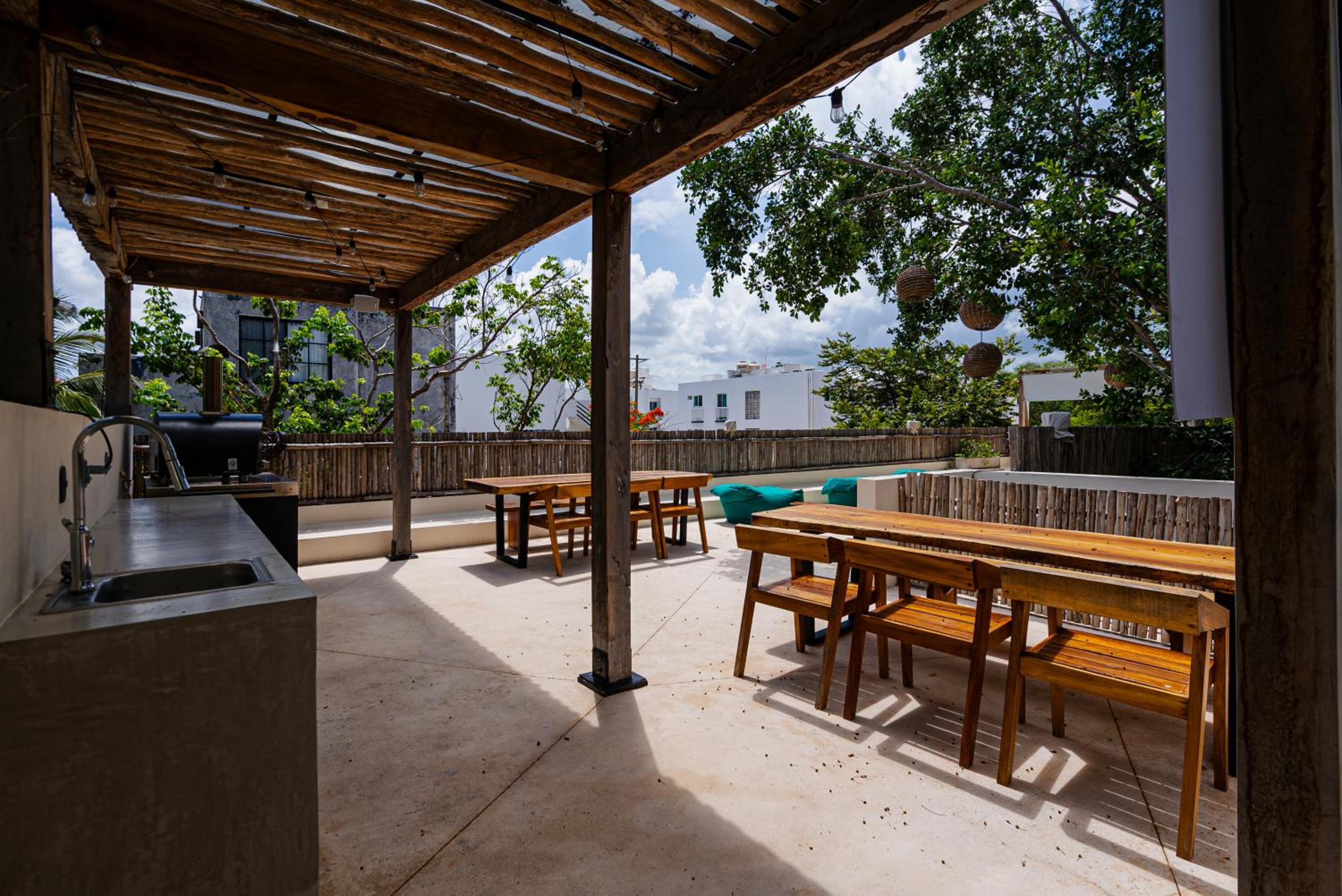 Penthouse with private jungle, pool, downtown
