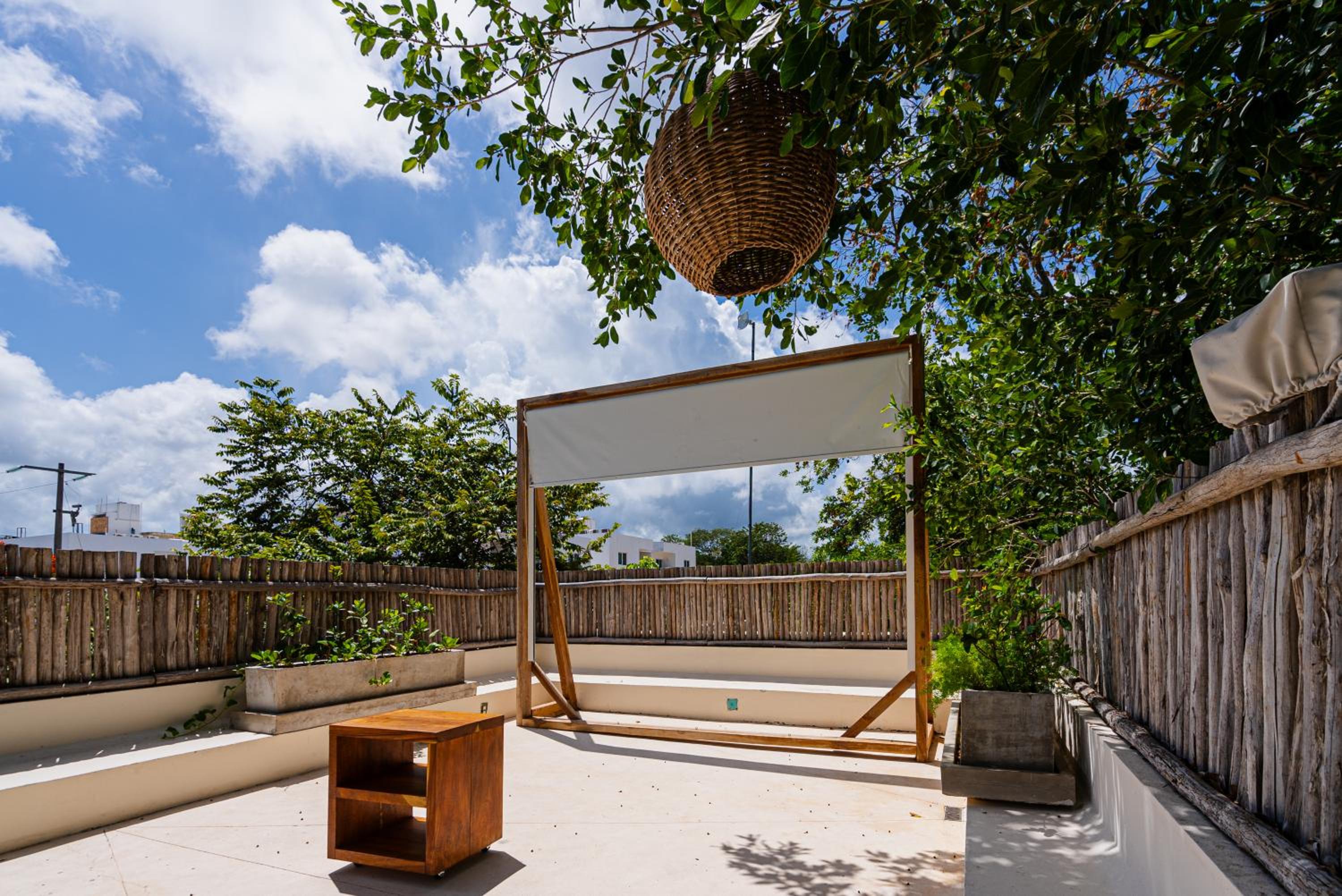 Penthouse with private jungle, pool, downtown