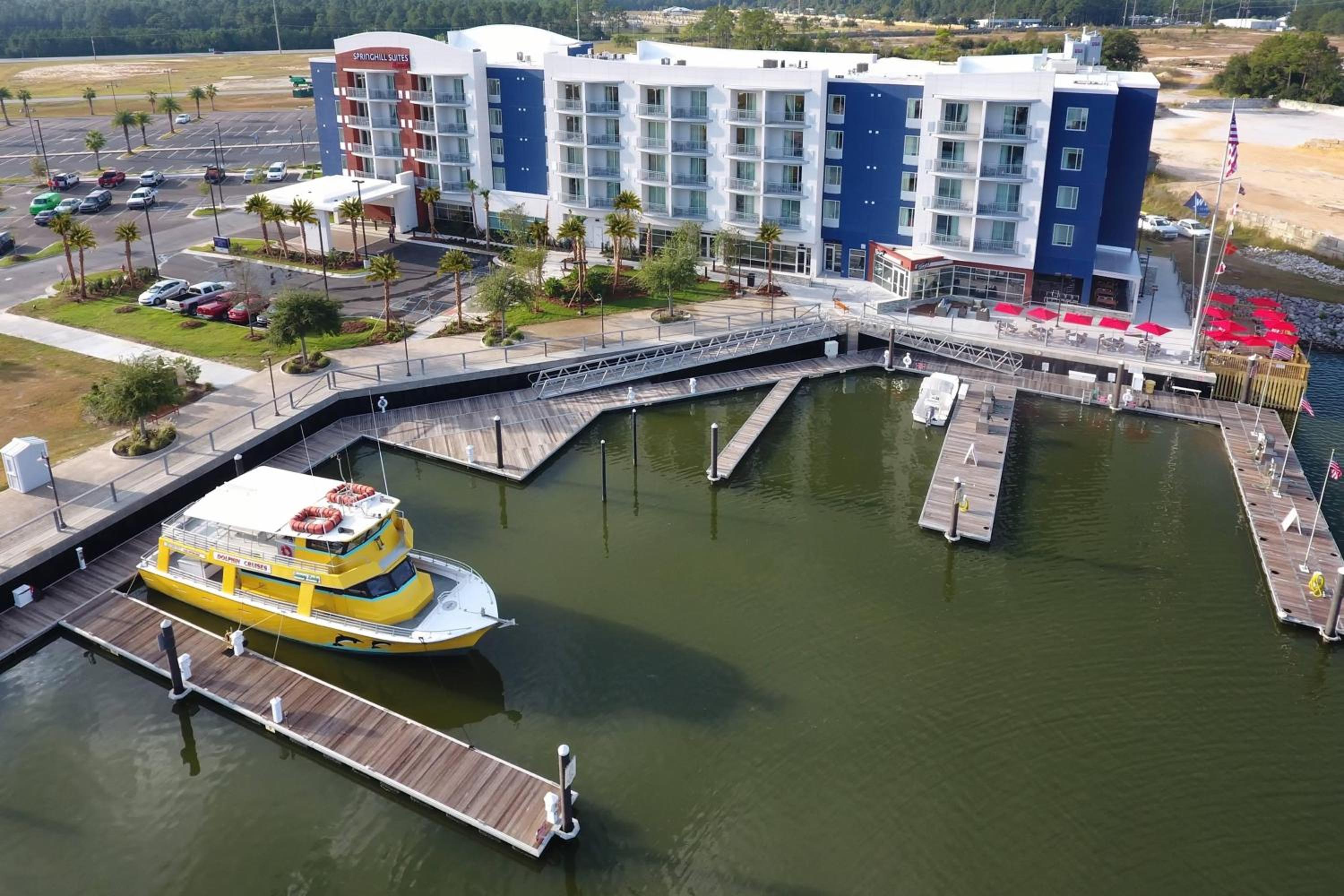 Hotel SpringHill Suites Orange Beach at The Wharf