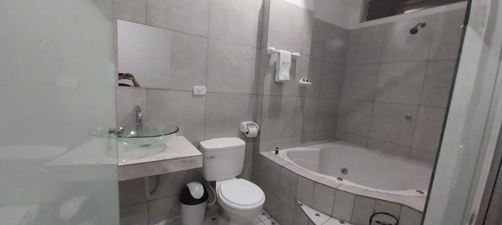 Photo 48