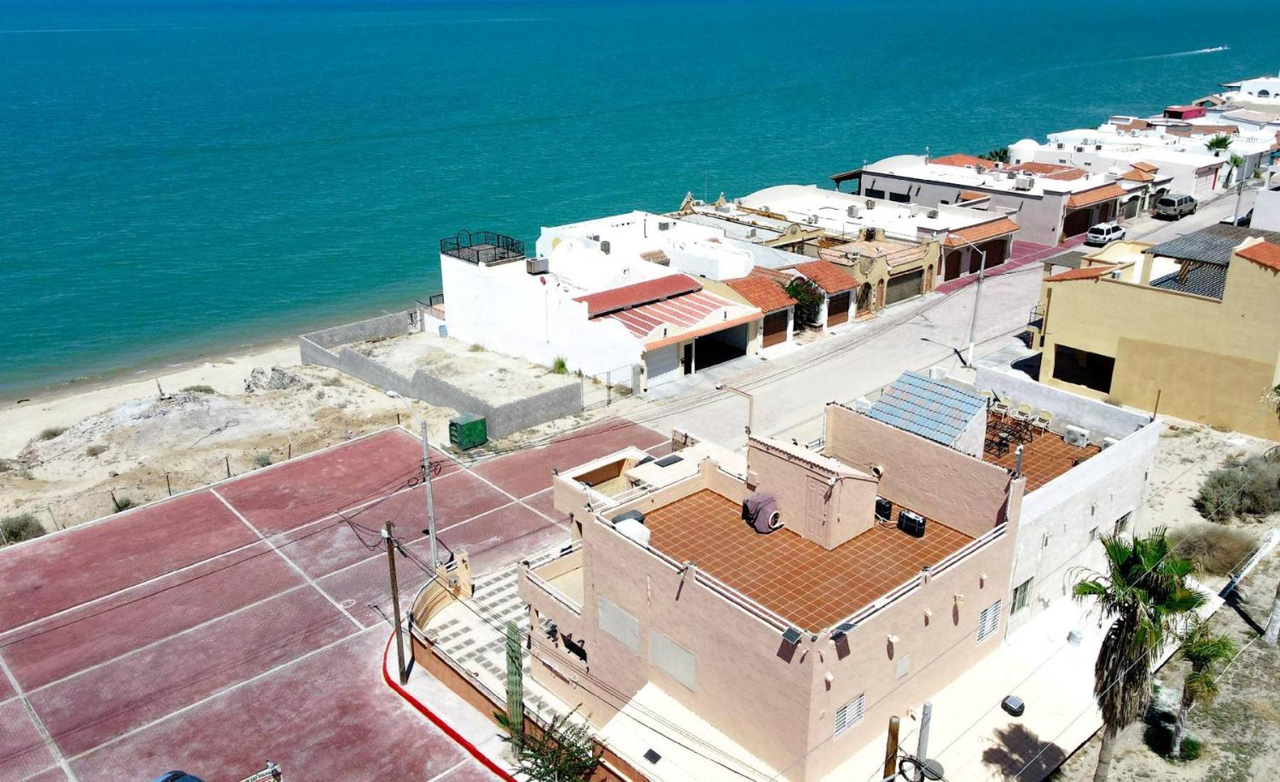 Villa Las Palmas Beachview Rental - Casita de Playa view 5