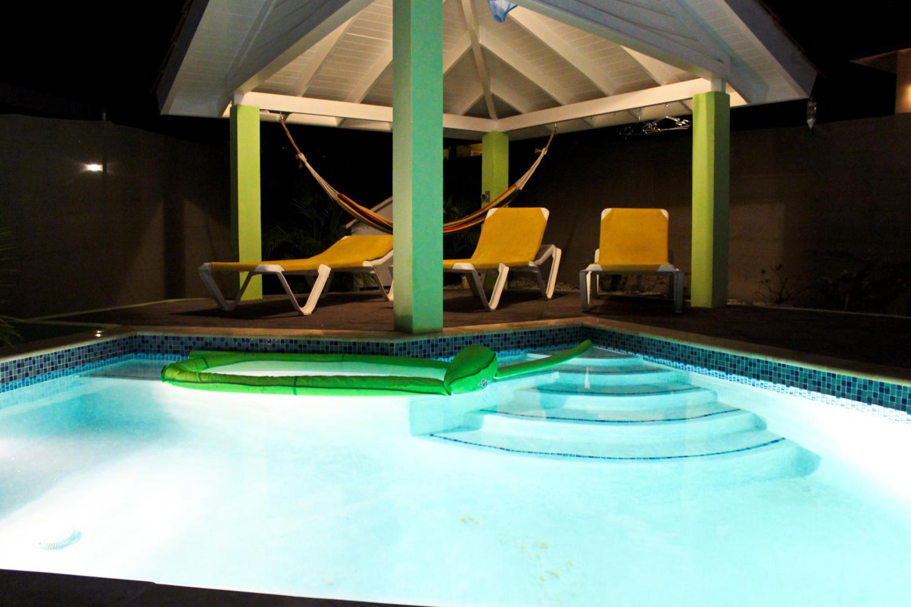 CAS IGUANA - Curacao - Villapark Fontein - Ferienhaus mit Pool